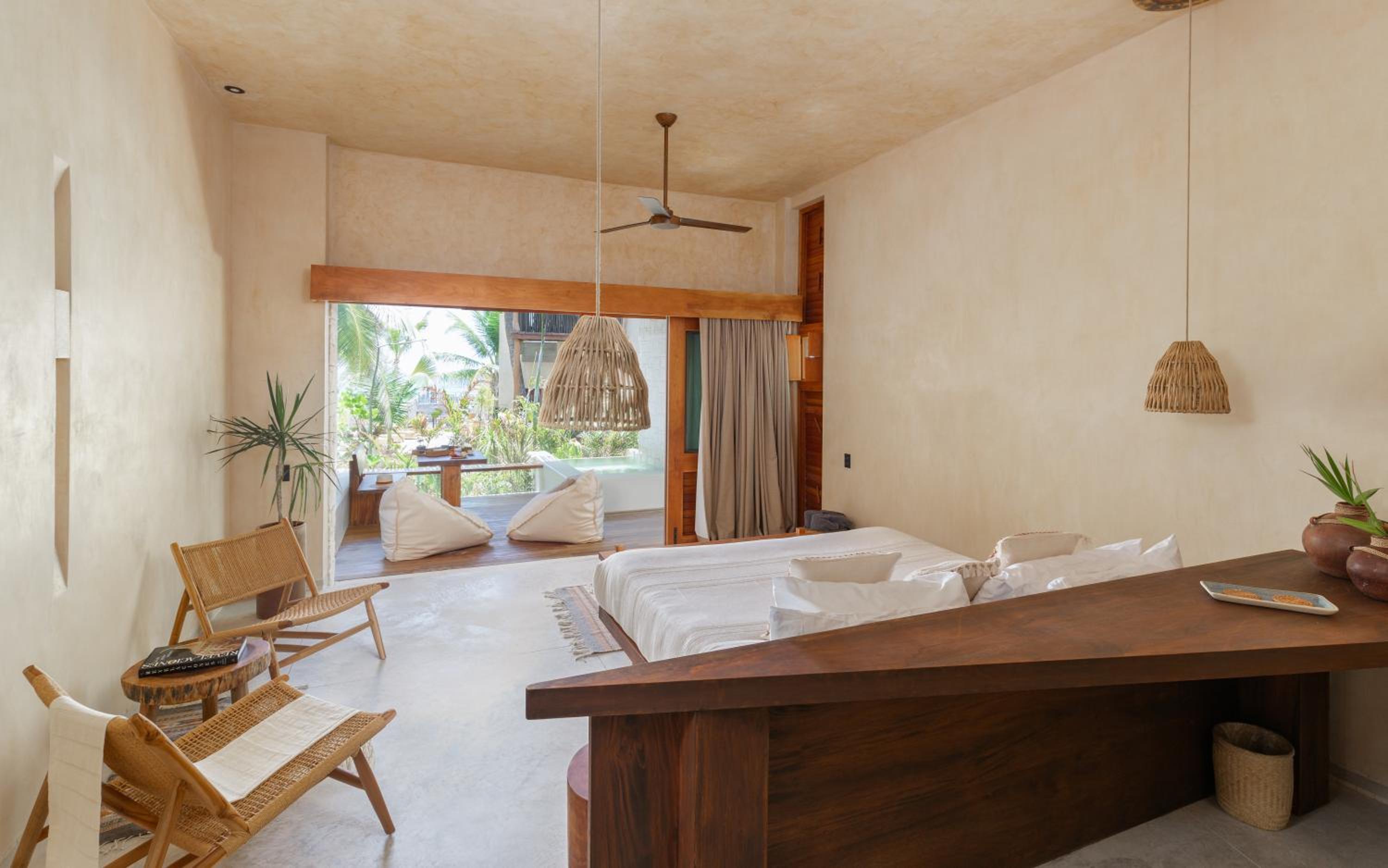 Ground floor Ocean view Suite