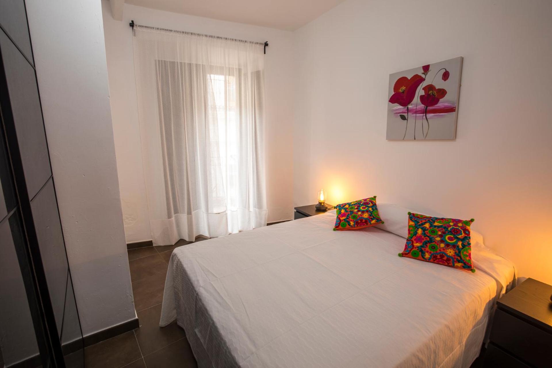 Apartamento con Balcón