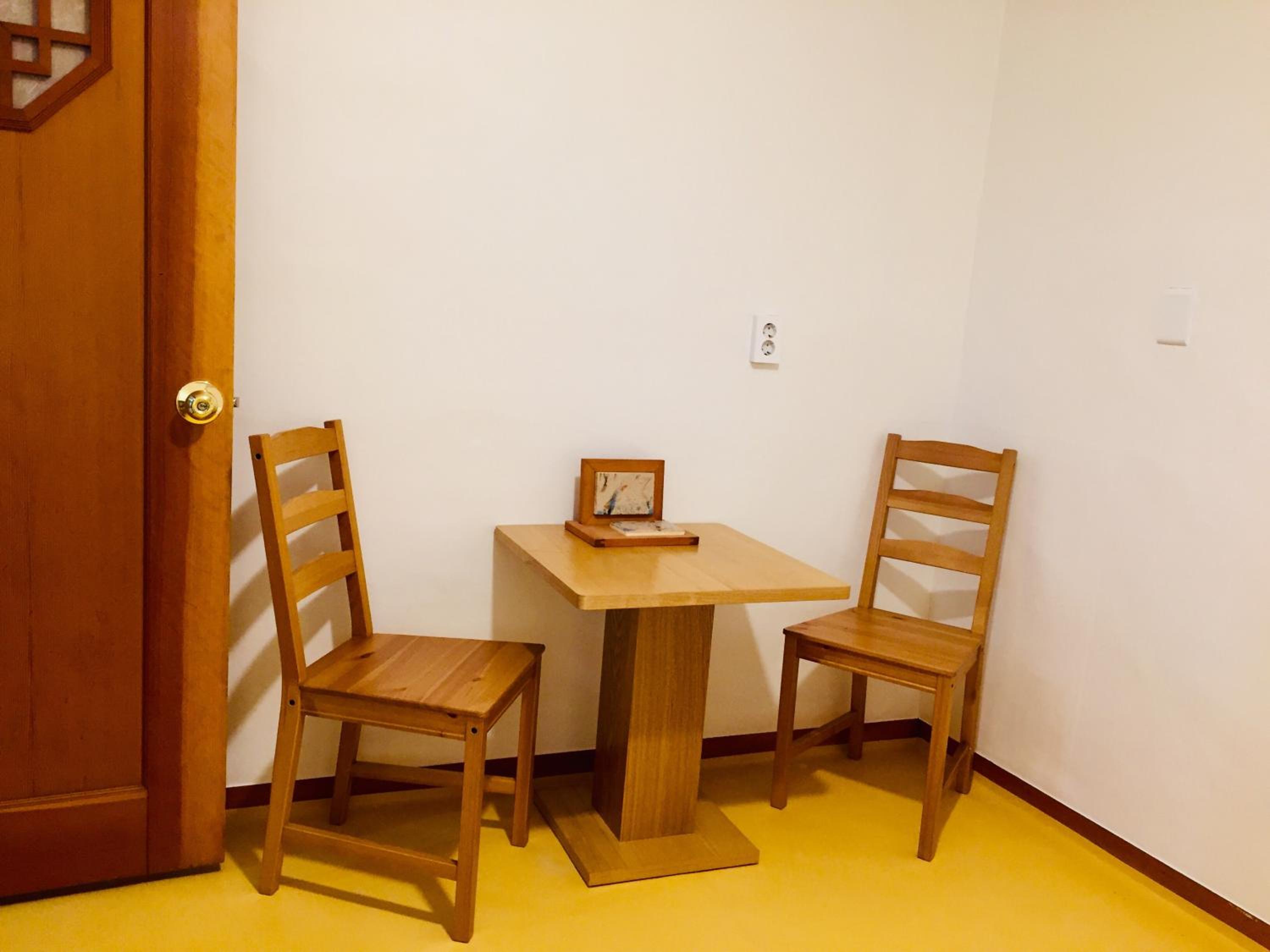 Deluxe Family Suite - Photo 13