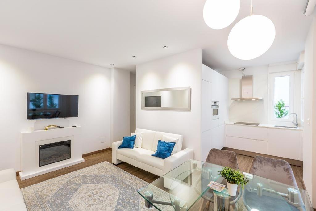 Two-Bedroom Apartment - Photo 5