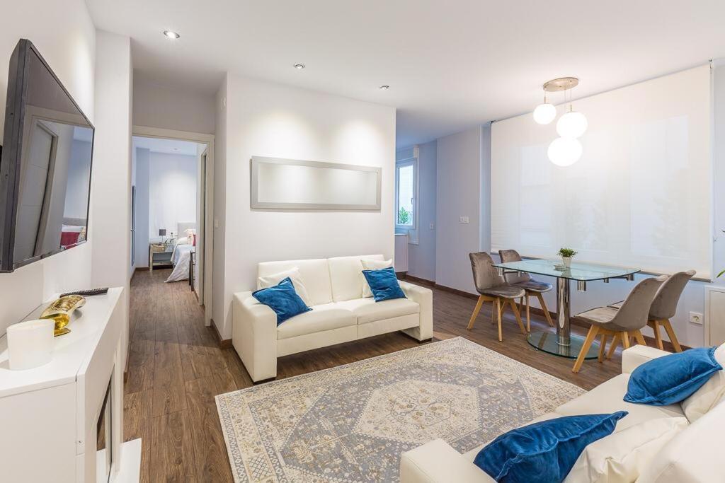 Two-Bedroom Apartment - Photo 8