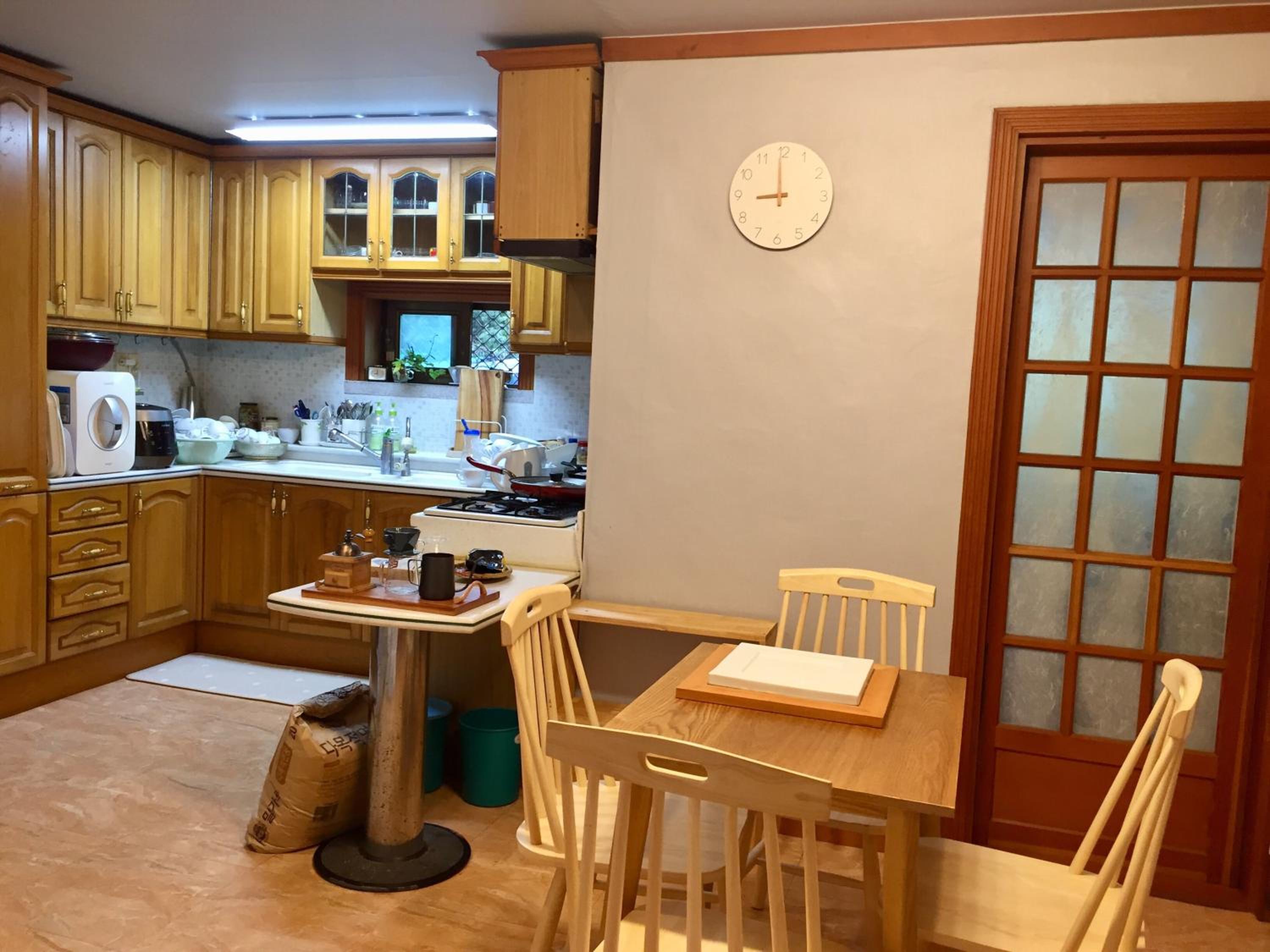 Deluxe Family Suite - Photo 11