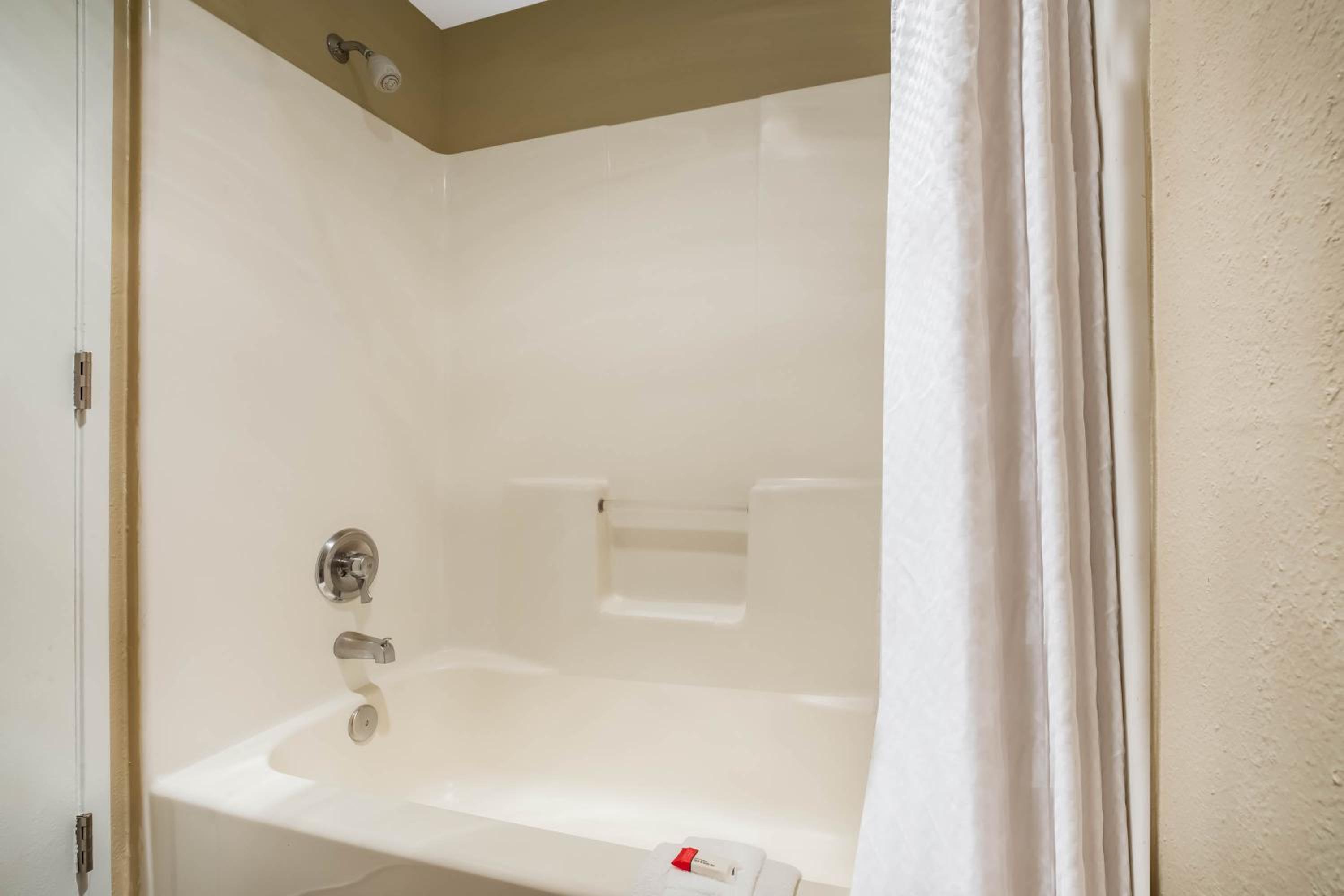 King Studio Suite - Non-Smoking - Photo 7
