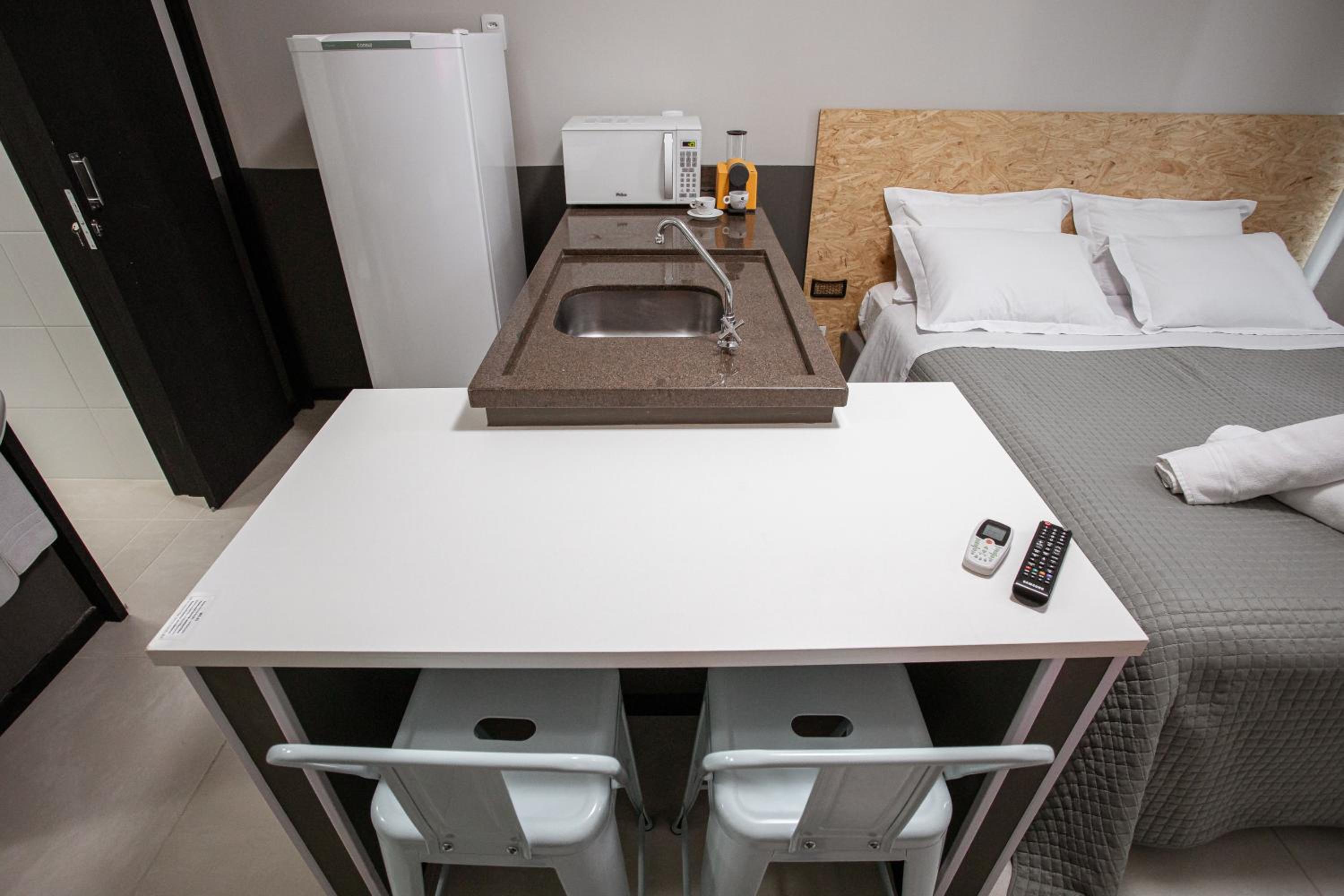 Double or Twin Room with Private Bathroom photo 3