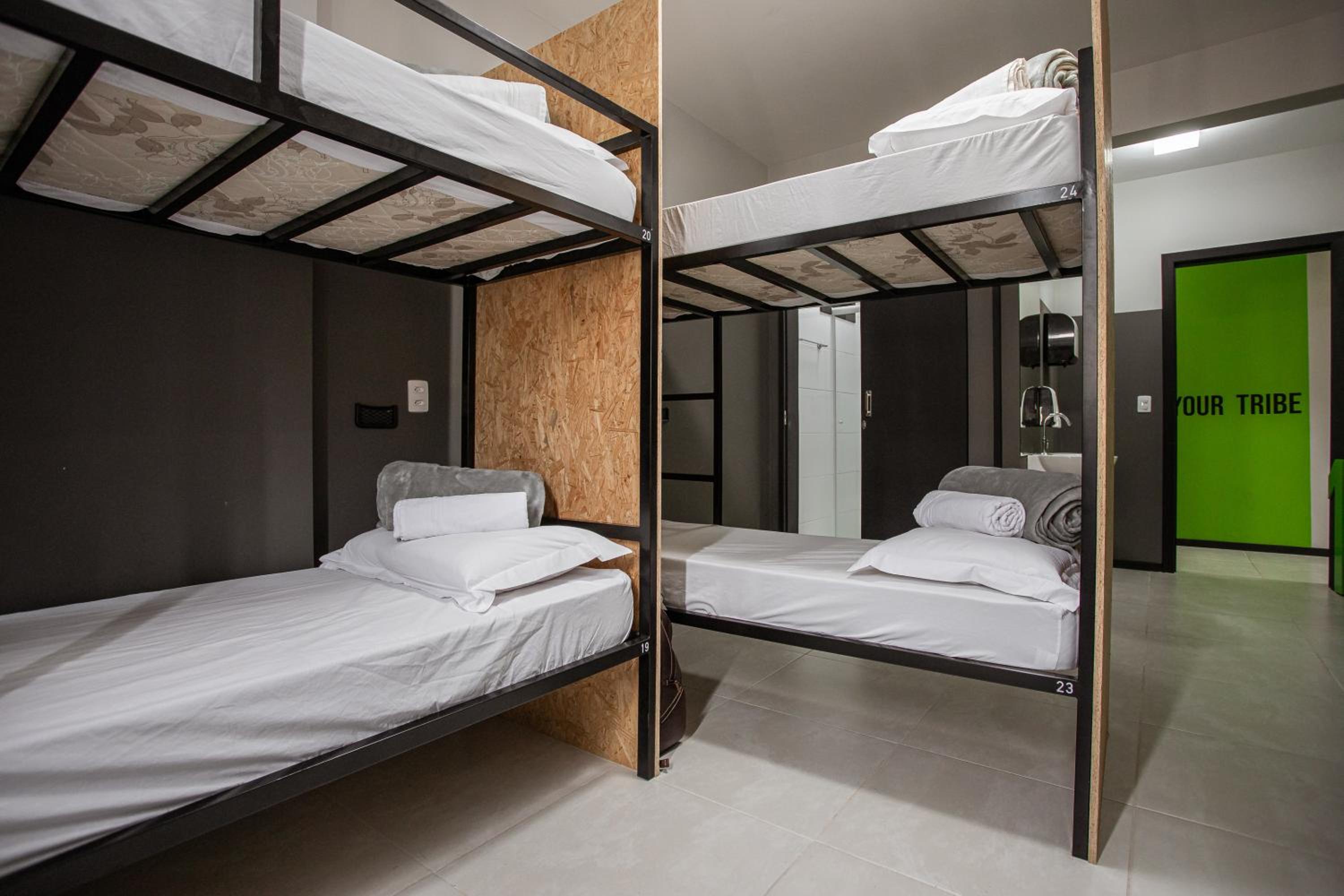 Bed in 6-Bed Dormitory Room photo 2