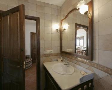Four-Bedroom House (8 Adults) photo 3