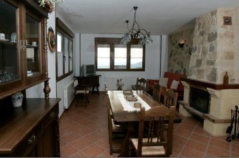 Four-Bedroom House (8 Adults) photo 2