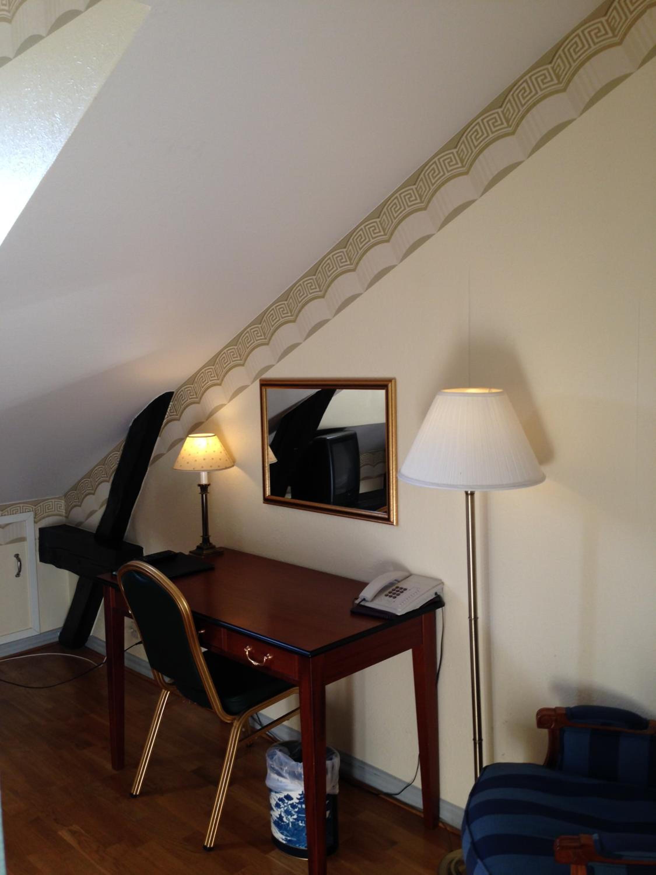 Standard Single Room