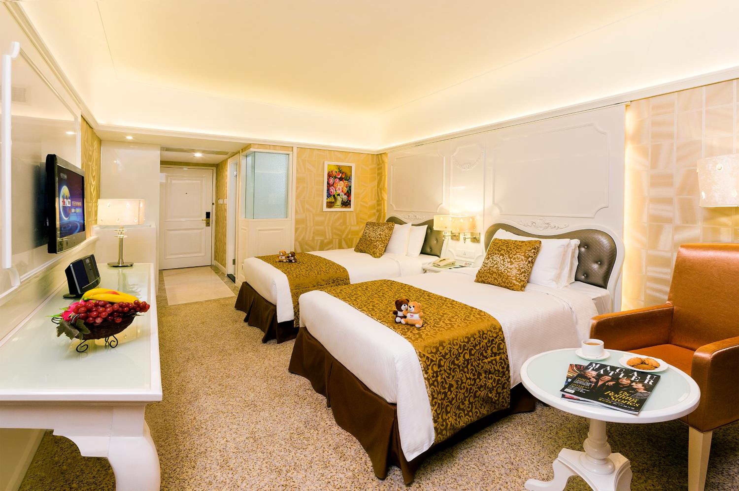 Classic Twin Room - Photo 2