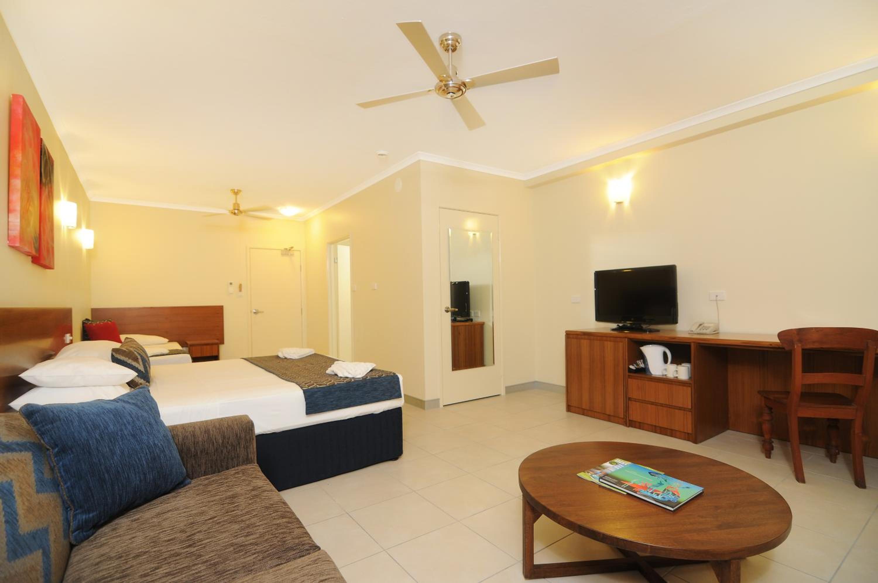 Deluxe Hotel Room - Disability Access