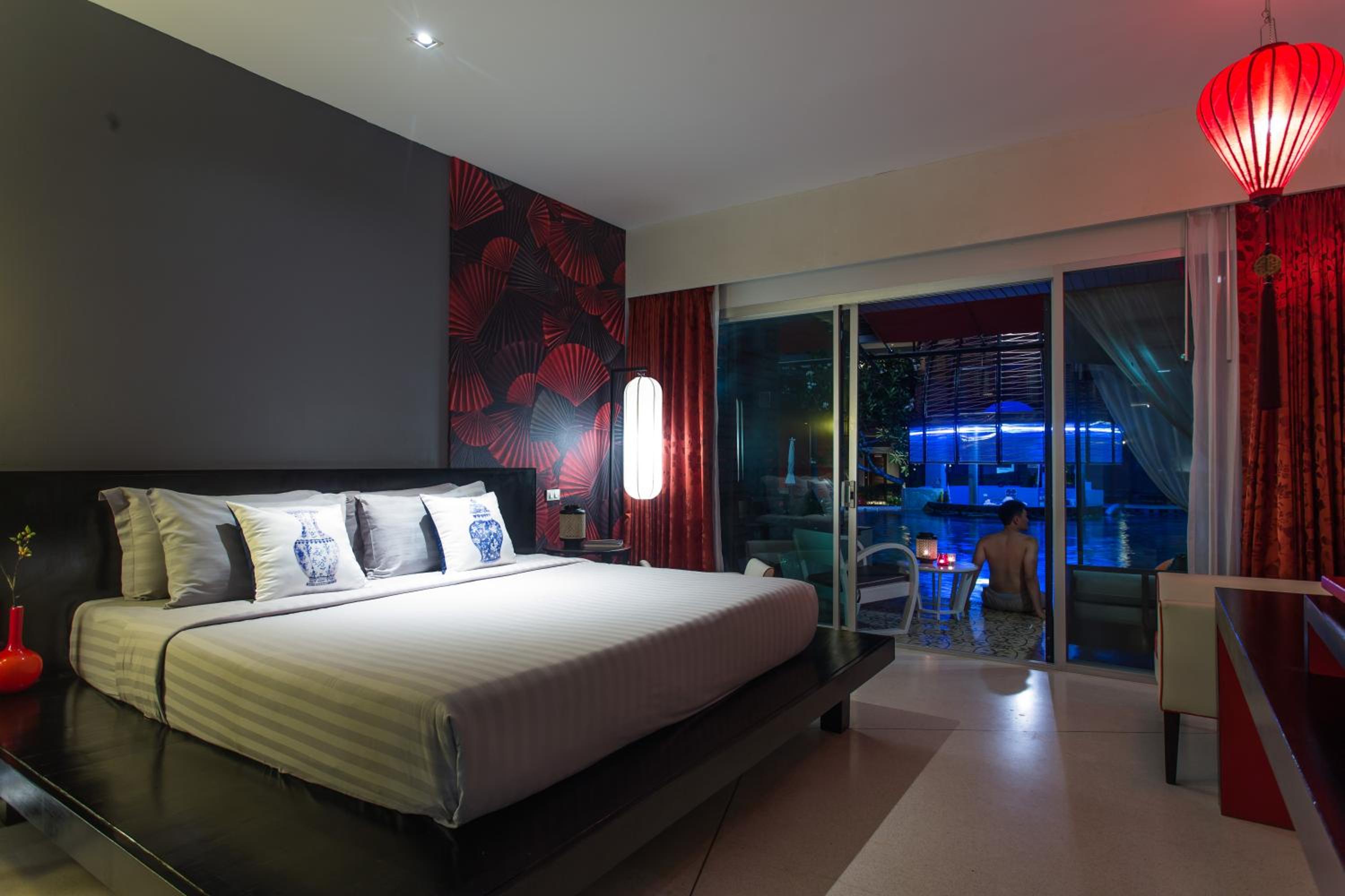 Deluxe Double or Twin Room with Pool Access - Photo 5