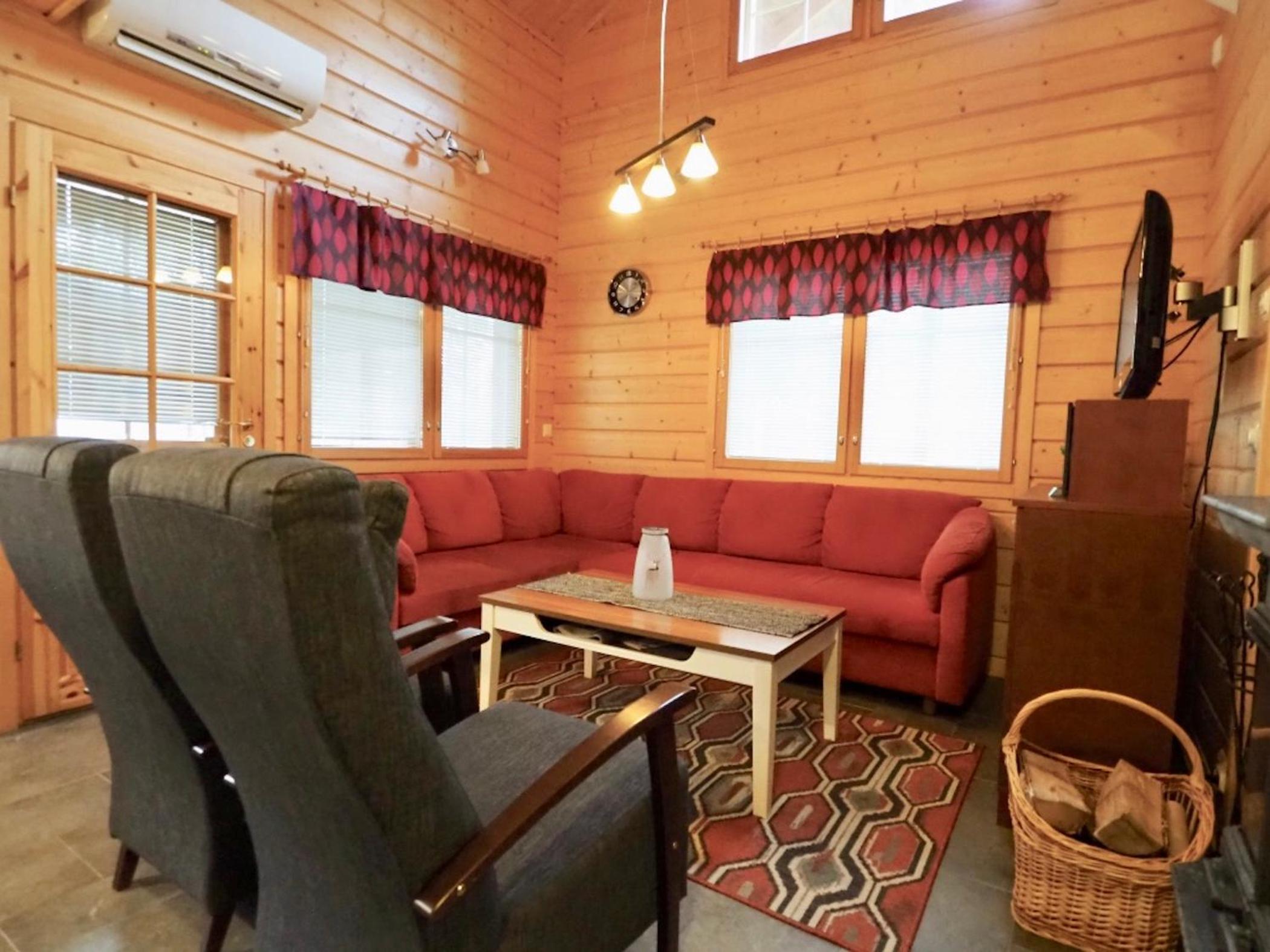 Four-Bedroom House photo 2