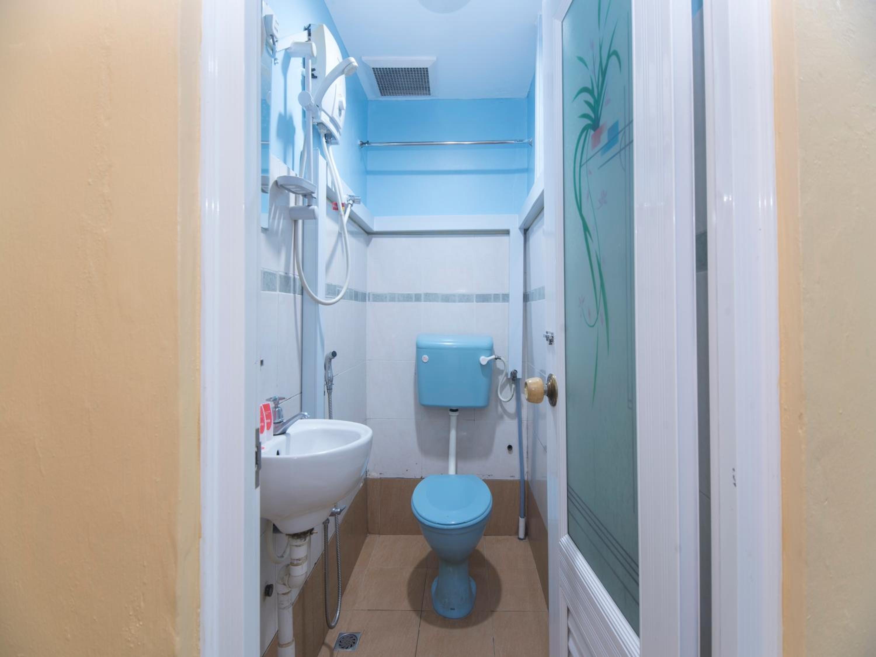 Standard Double Room - Photo 4