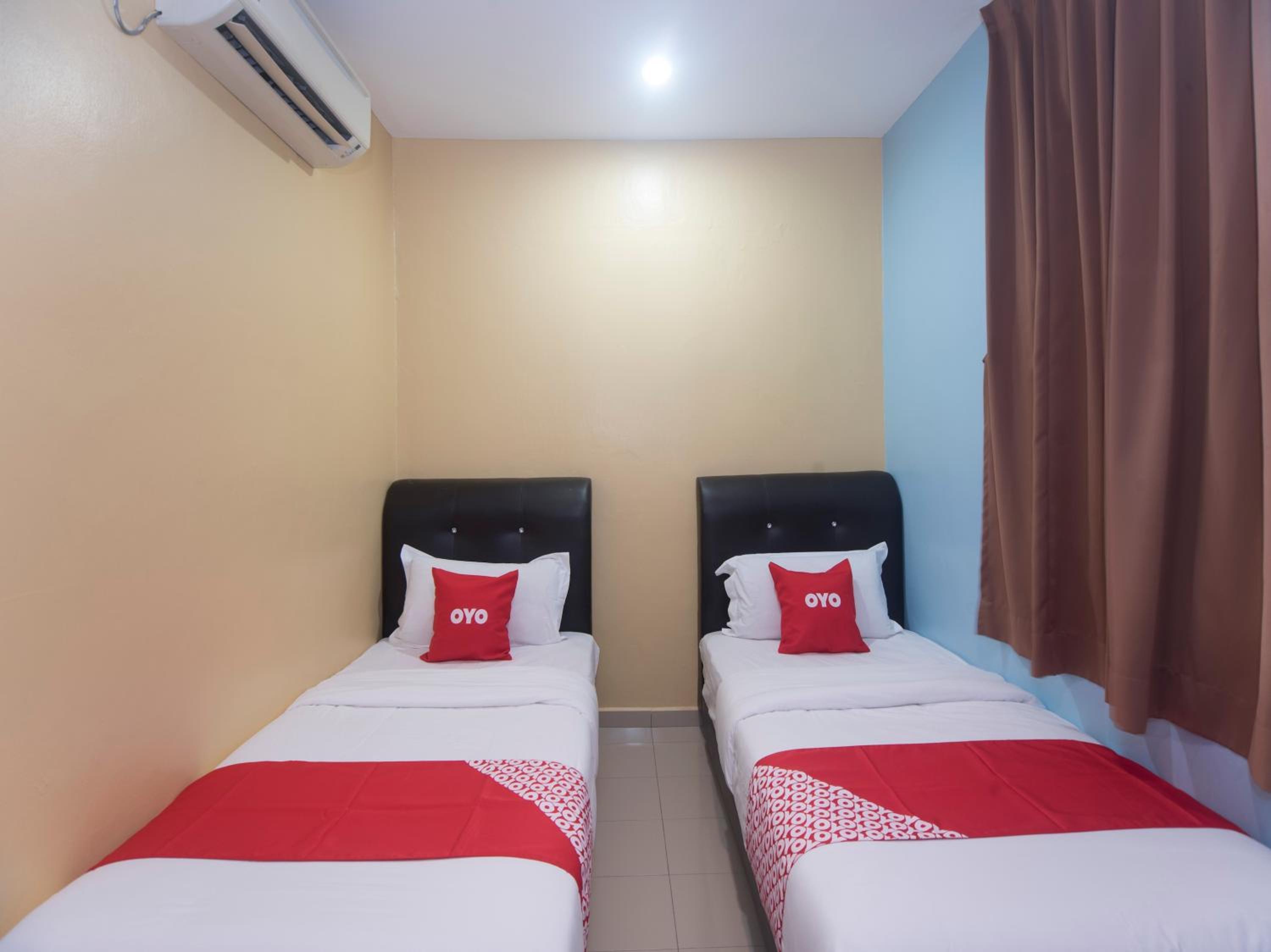 Deluxe Twin Room - Photo 2