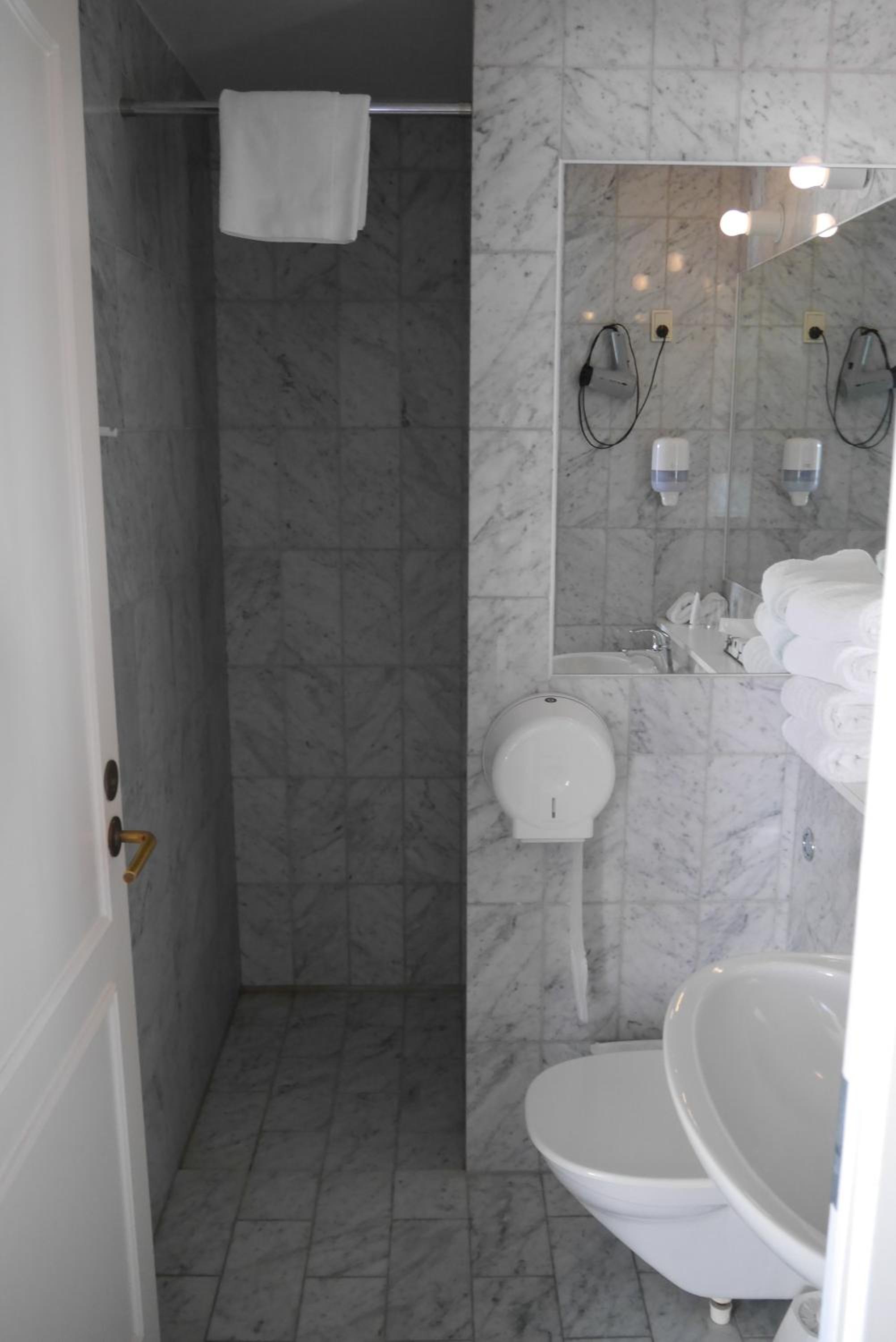 Standard Double Room photo 2