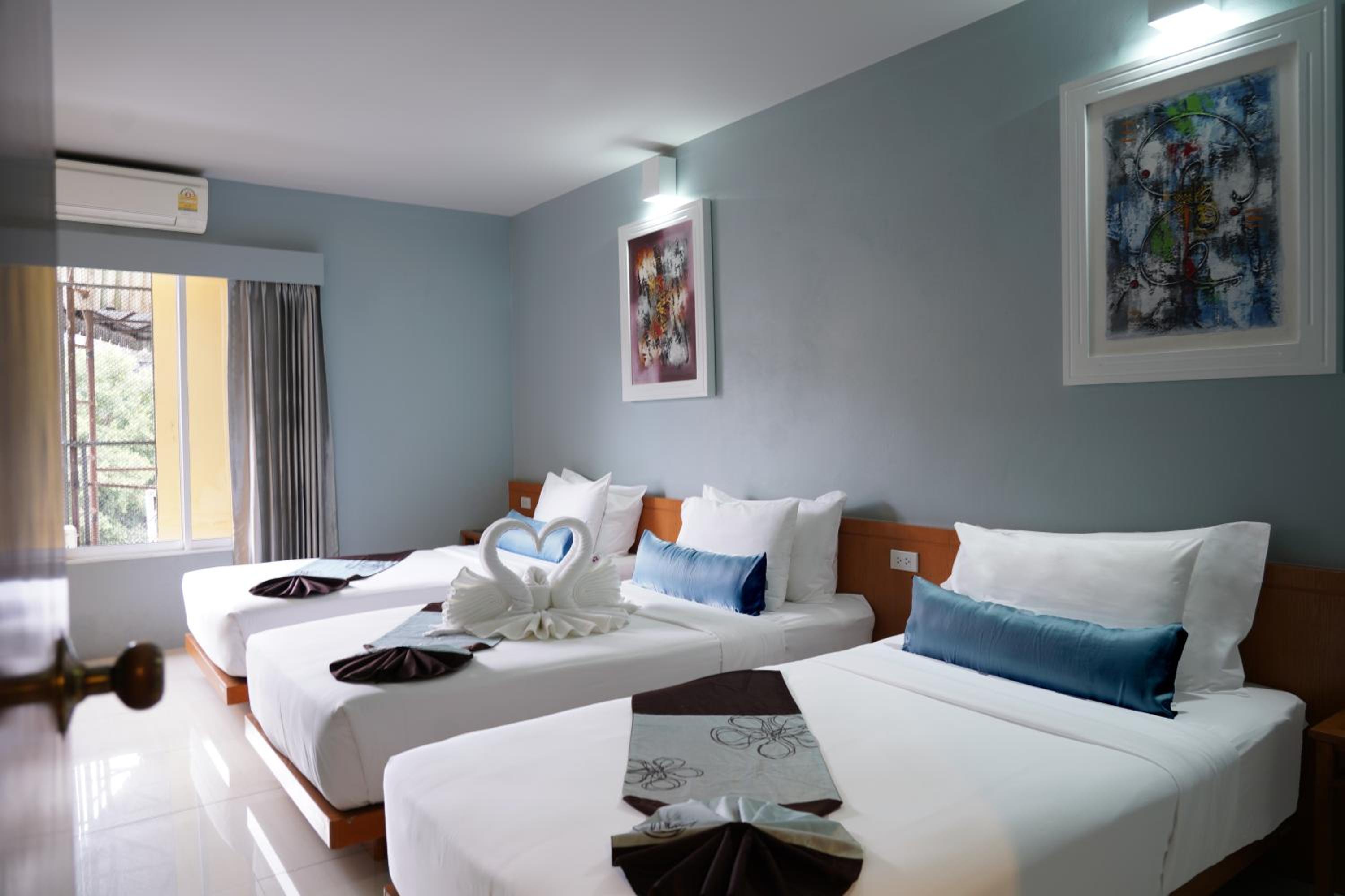 Superior Triple Room photo 2