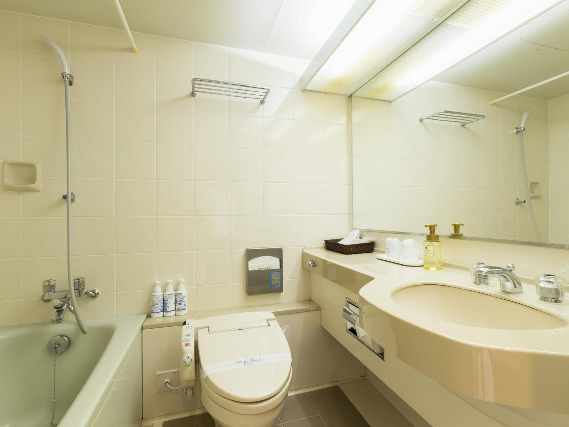 Standard Twin Room with Garden View - Non-Smoking photo 2