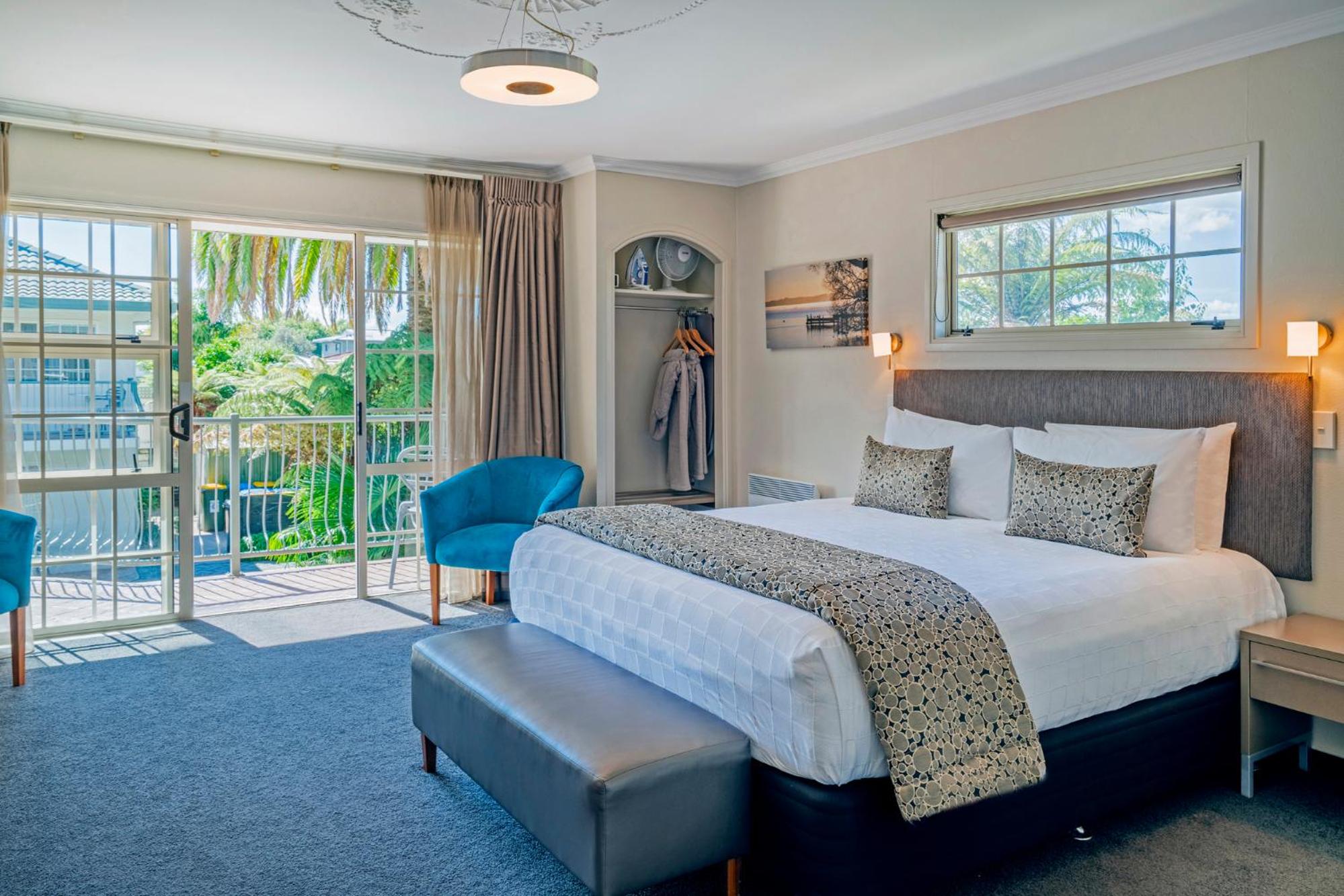 Executive Studio with Spa Pool - Photo 4