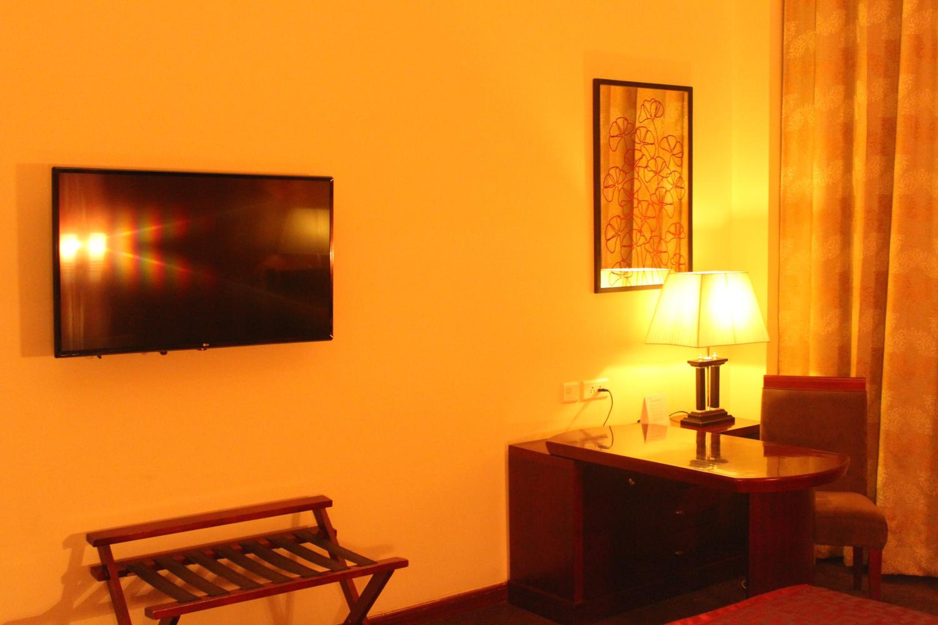 King Suite (Non Smoking)