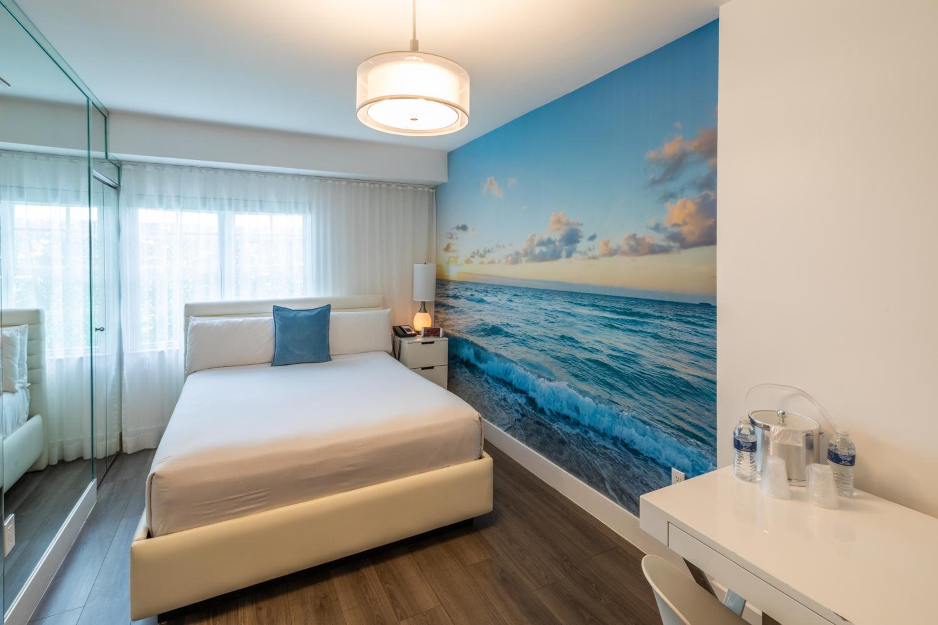 Traditional Villa Room with One Queen Bed - Photo 1