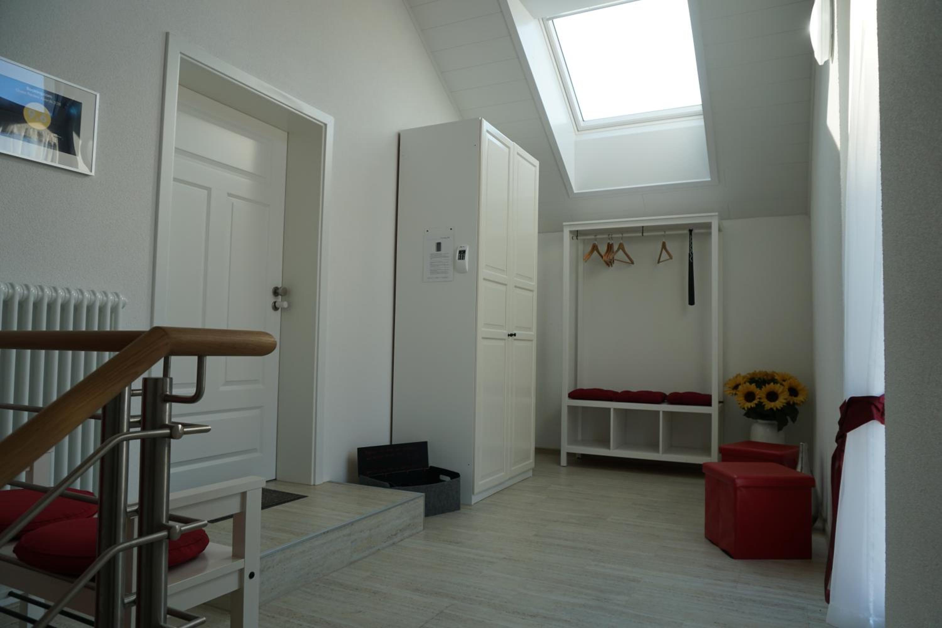 Studio Apartment - Photo 18