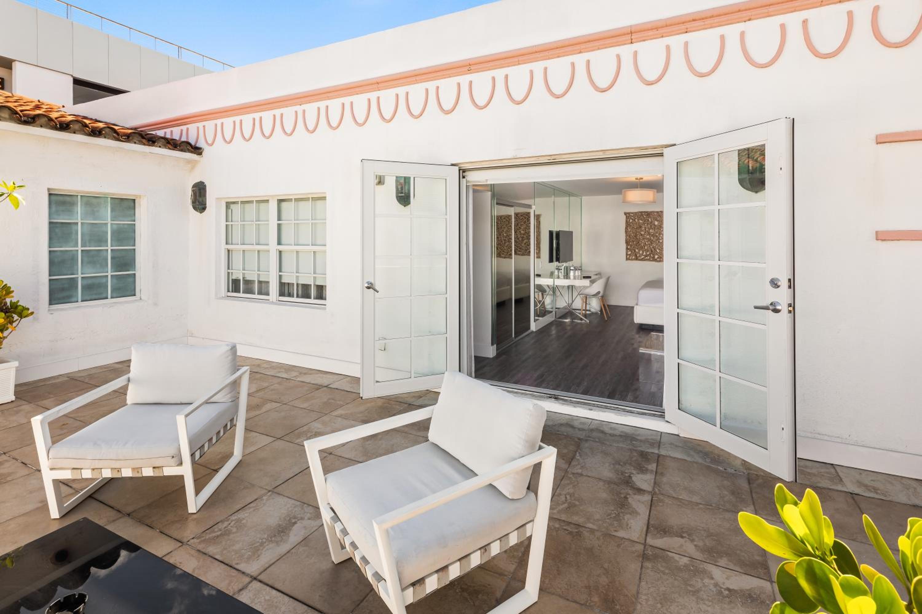Villa Penthouse Suite with Terrace - Photo 16