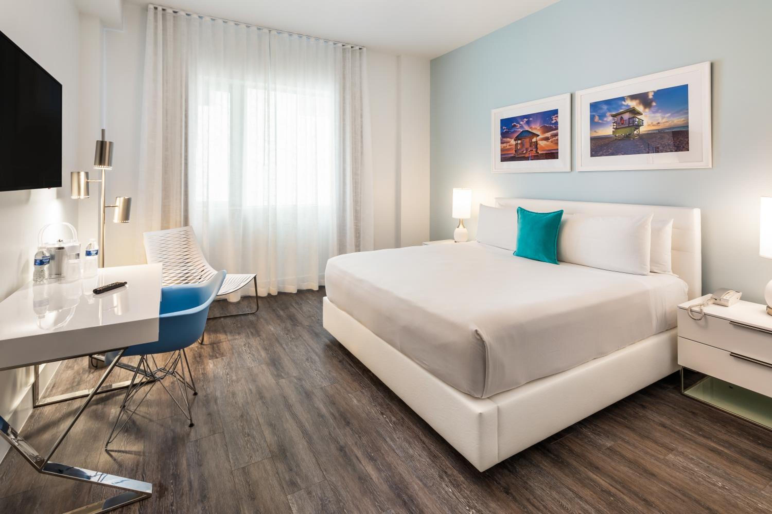 Deluxe Villa Room with One King Bed