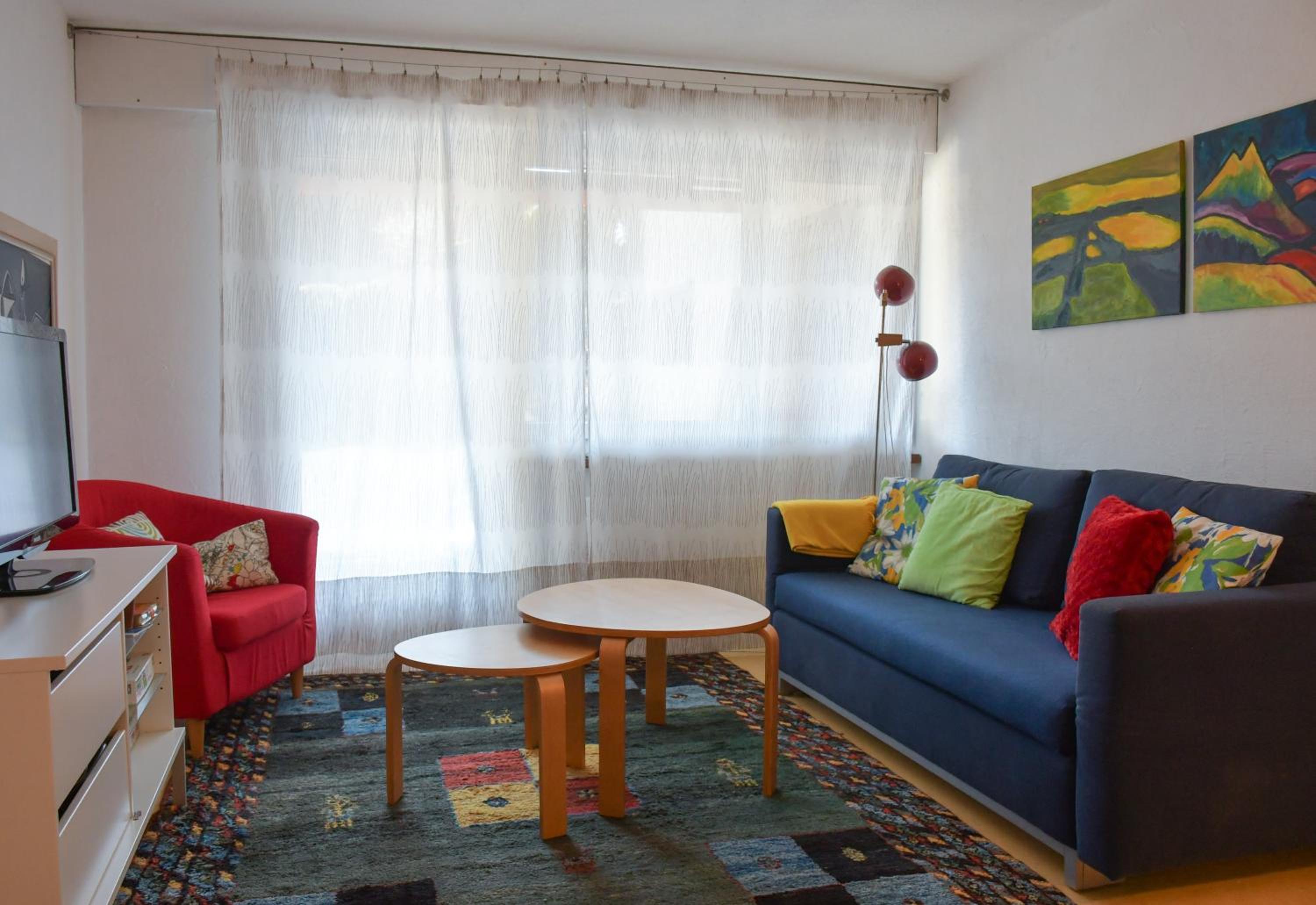 One-Bedroom Apartment - Photo 1