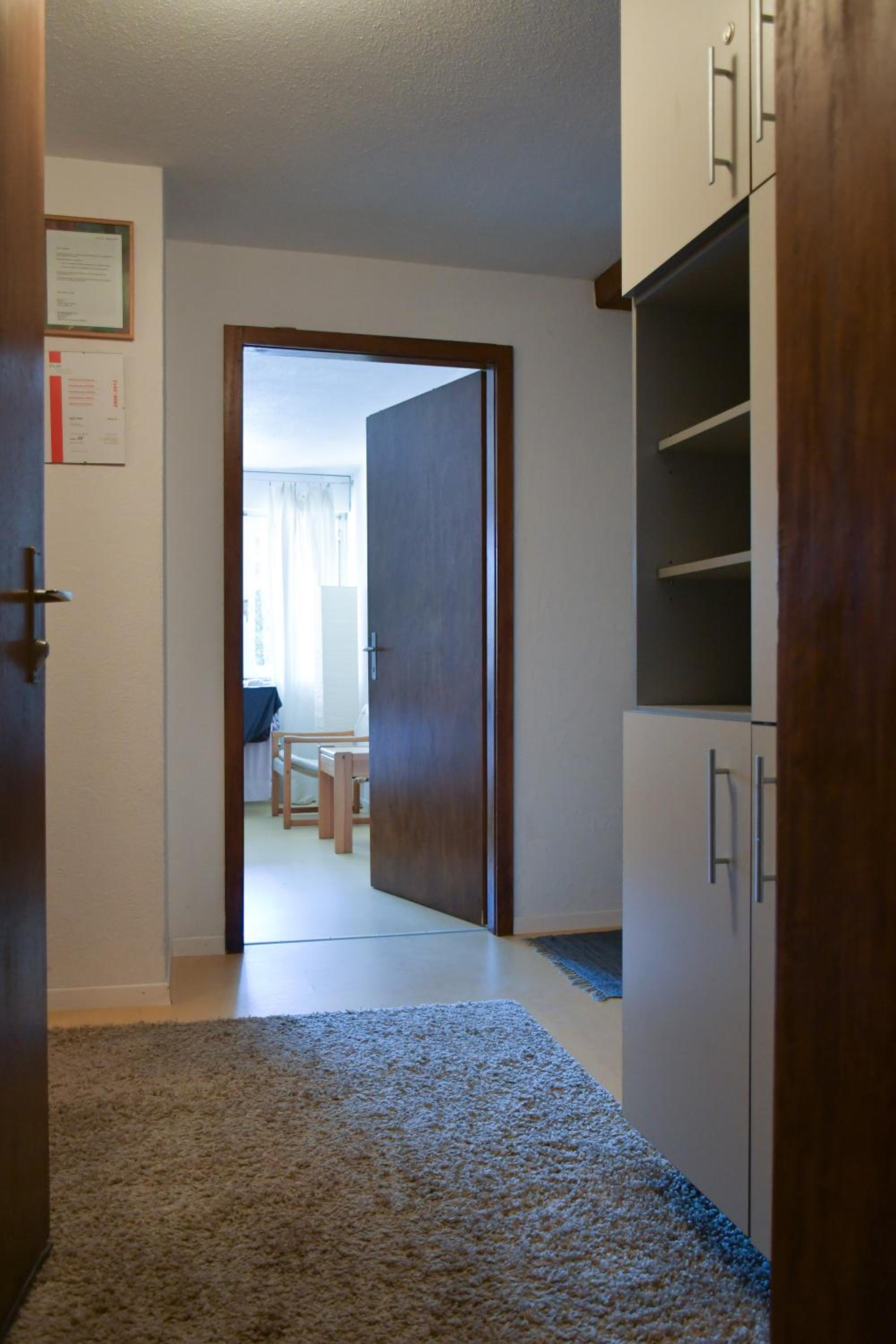 One-Bedroom Apartment - Photo 6