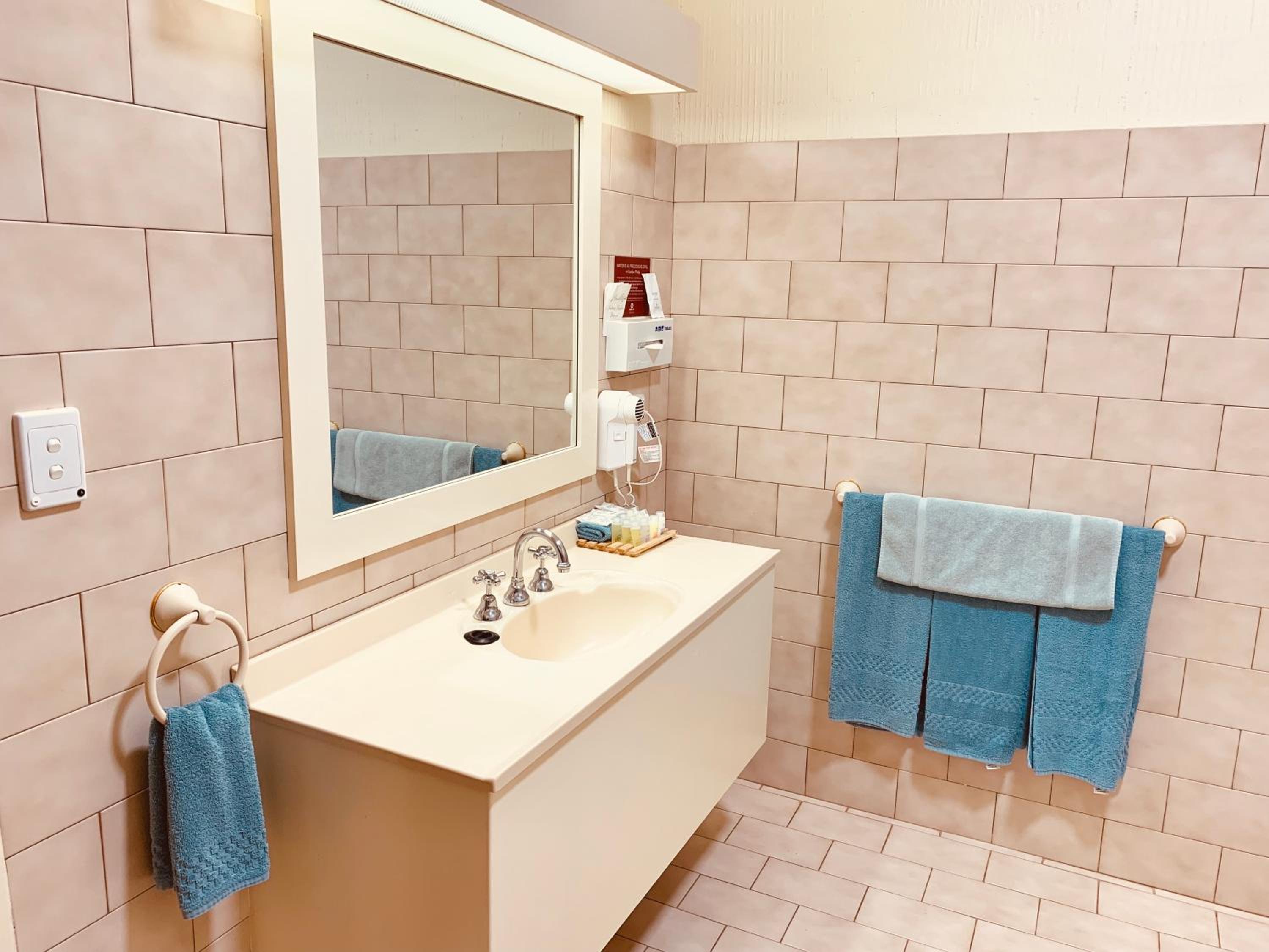 Queen Room - Aboveground - Photo 2