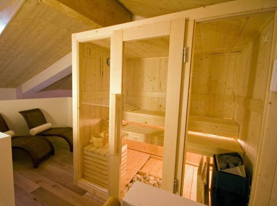 Queen Suite With Spa Bath - Split Level