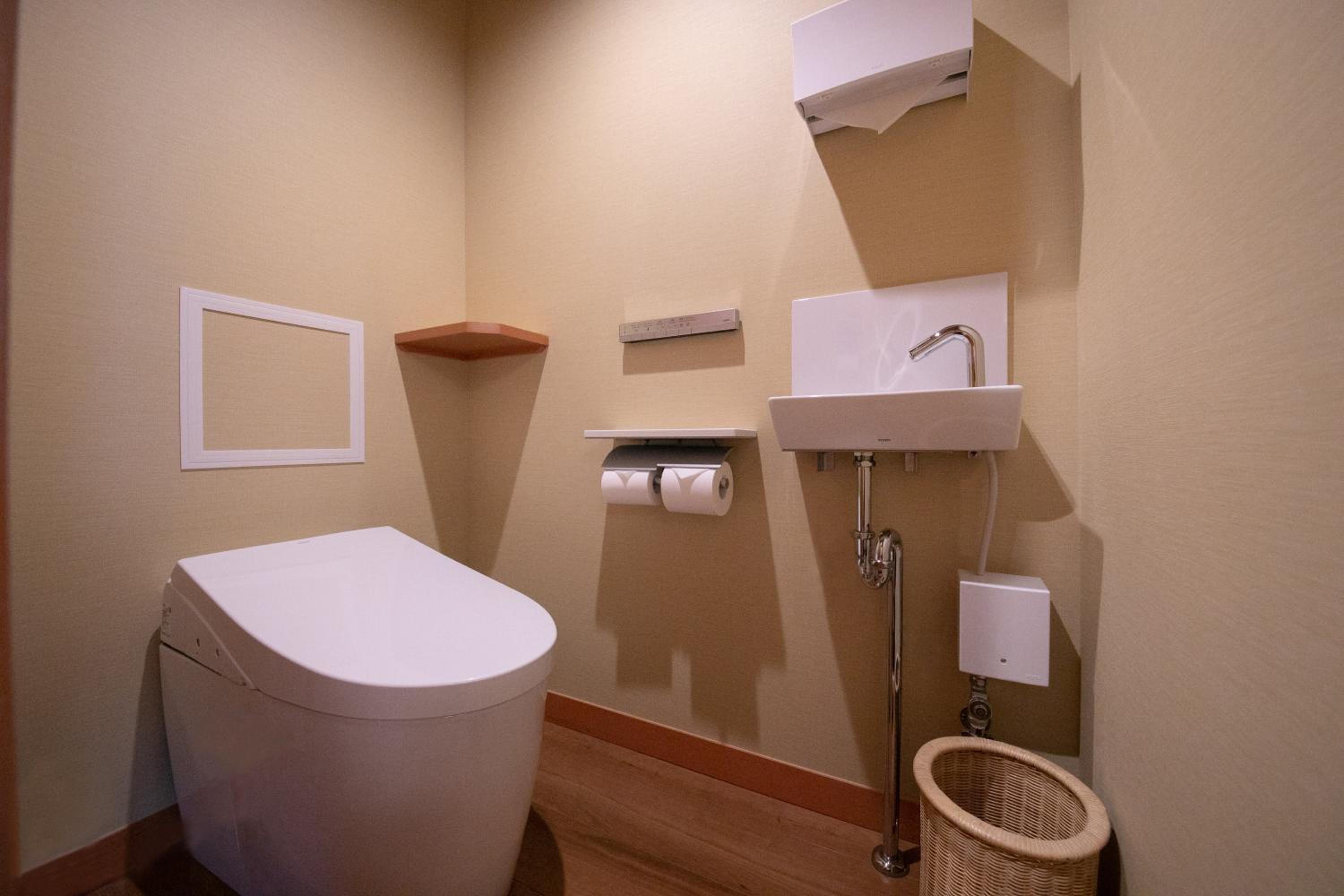 Superior Japanese-Style Room - Photo 8