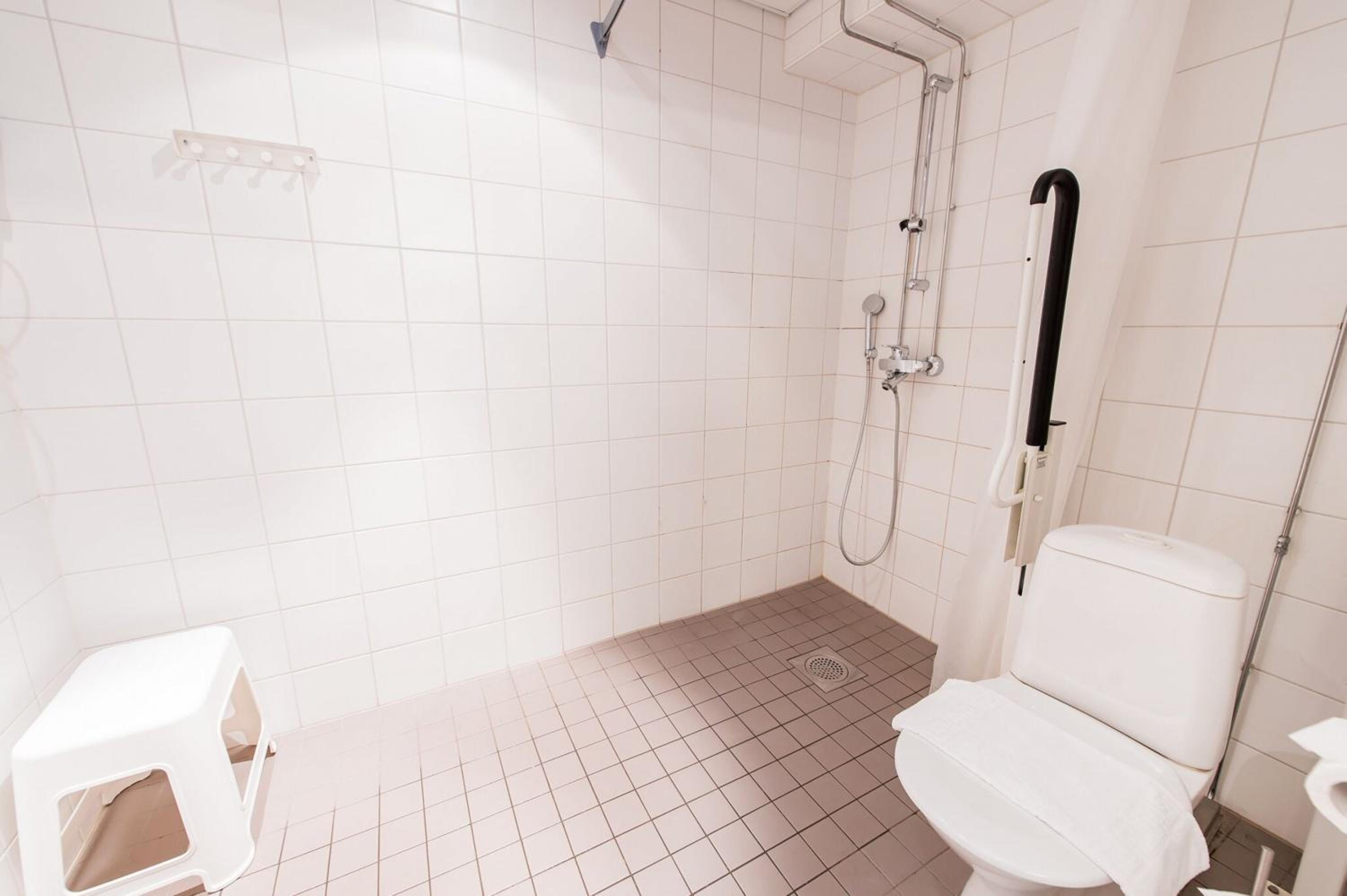 Standard Triple Room thumbnail 6