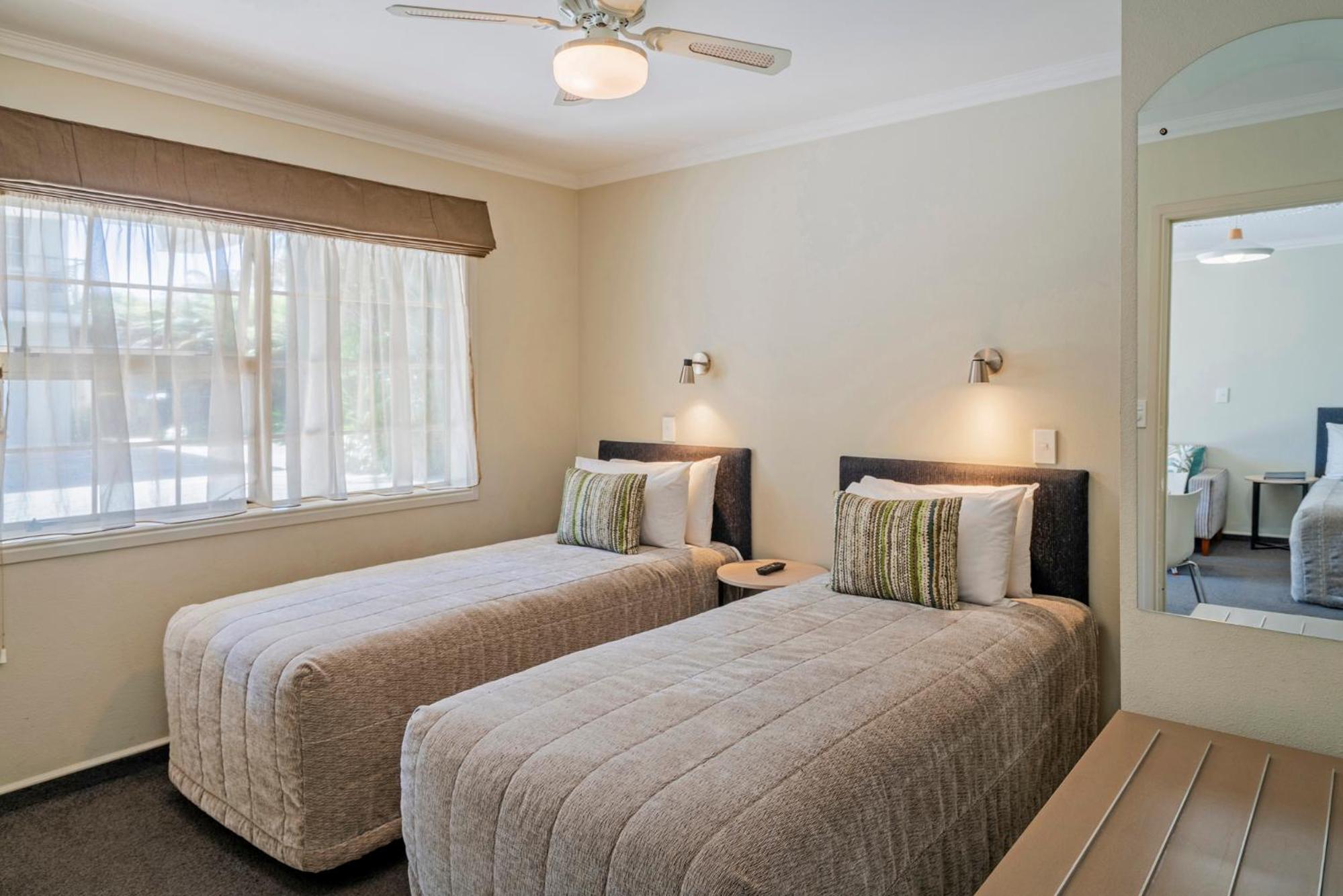 Family One Bedroom Suite with Spa Pool - Photo 2