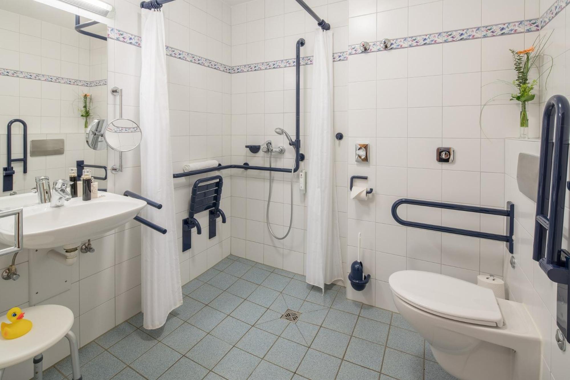 Single Room - Disability Access photo 2