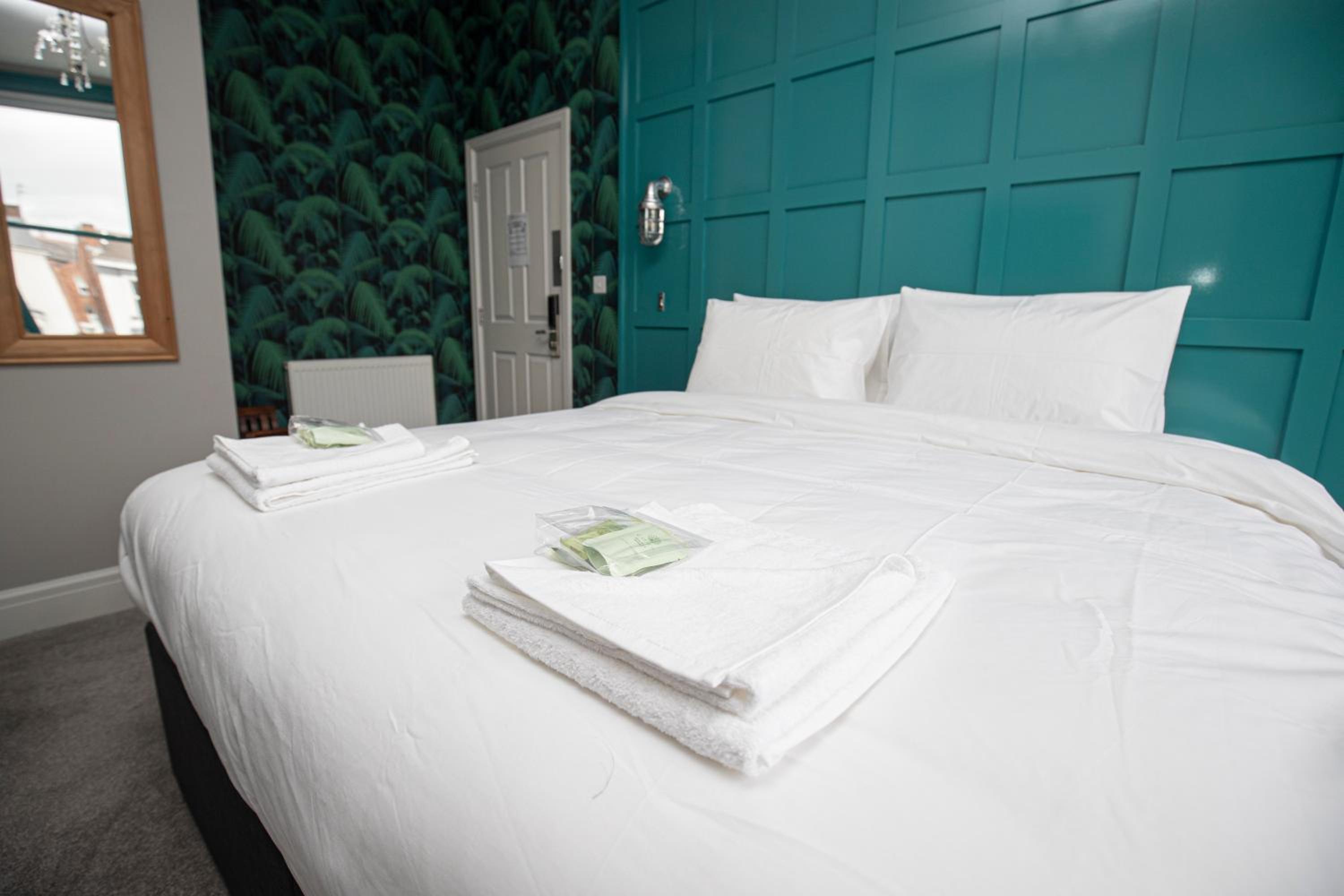 Superior King Room with One King Bed (Non Smoking) photo 2