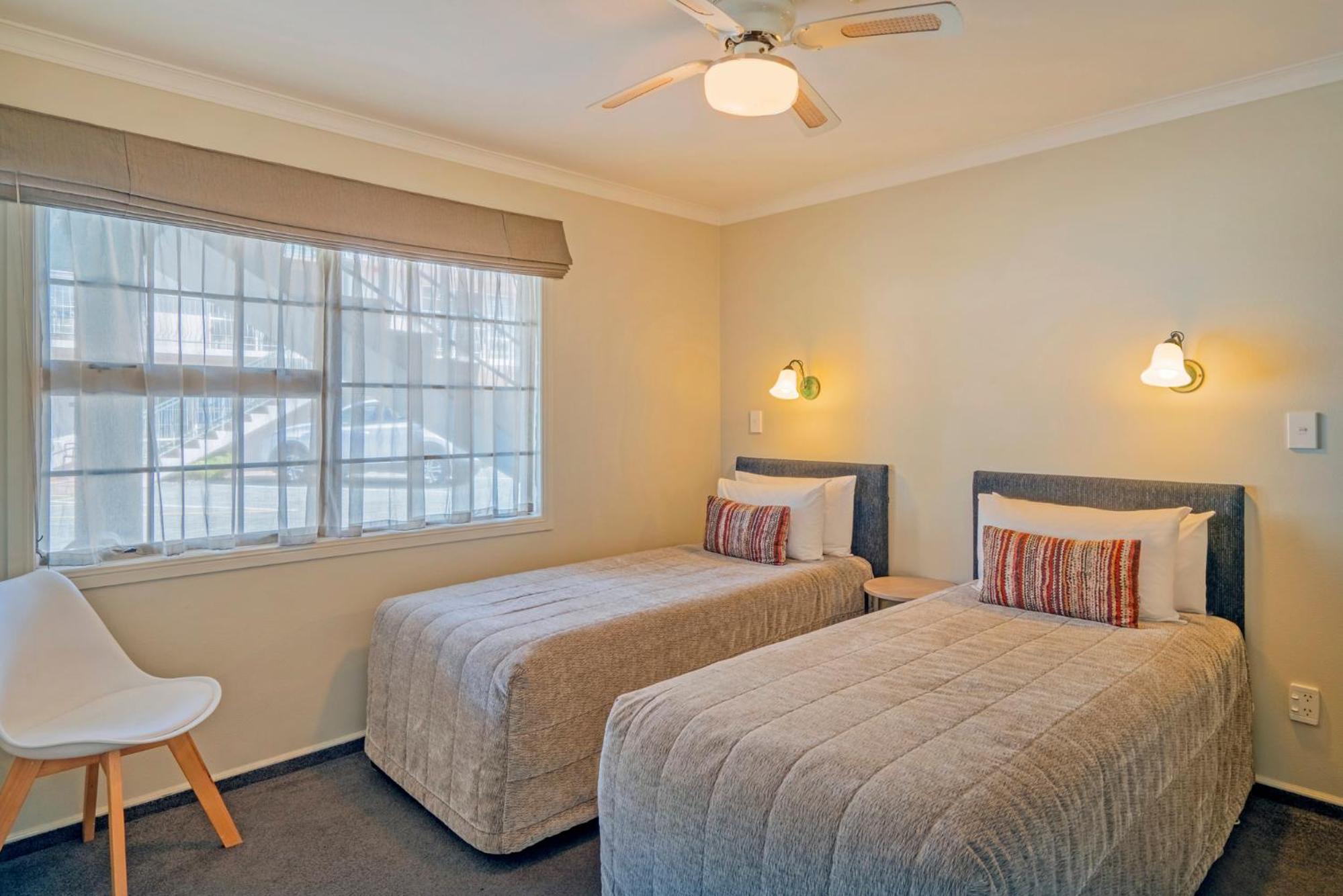 Family Two Bedroom Suite with Spa Pool - Photo 5