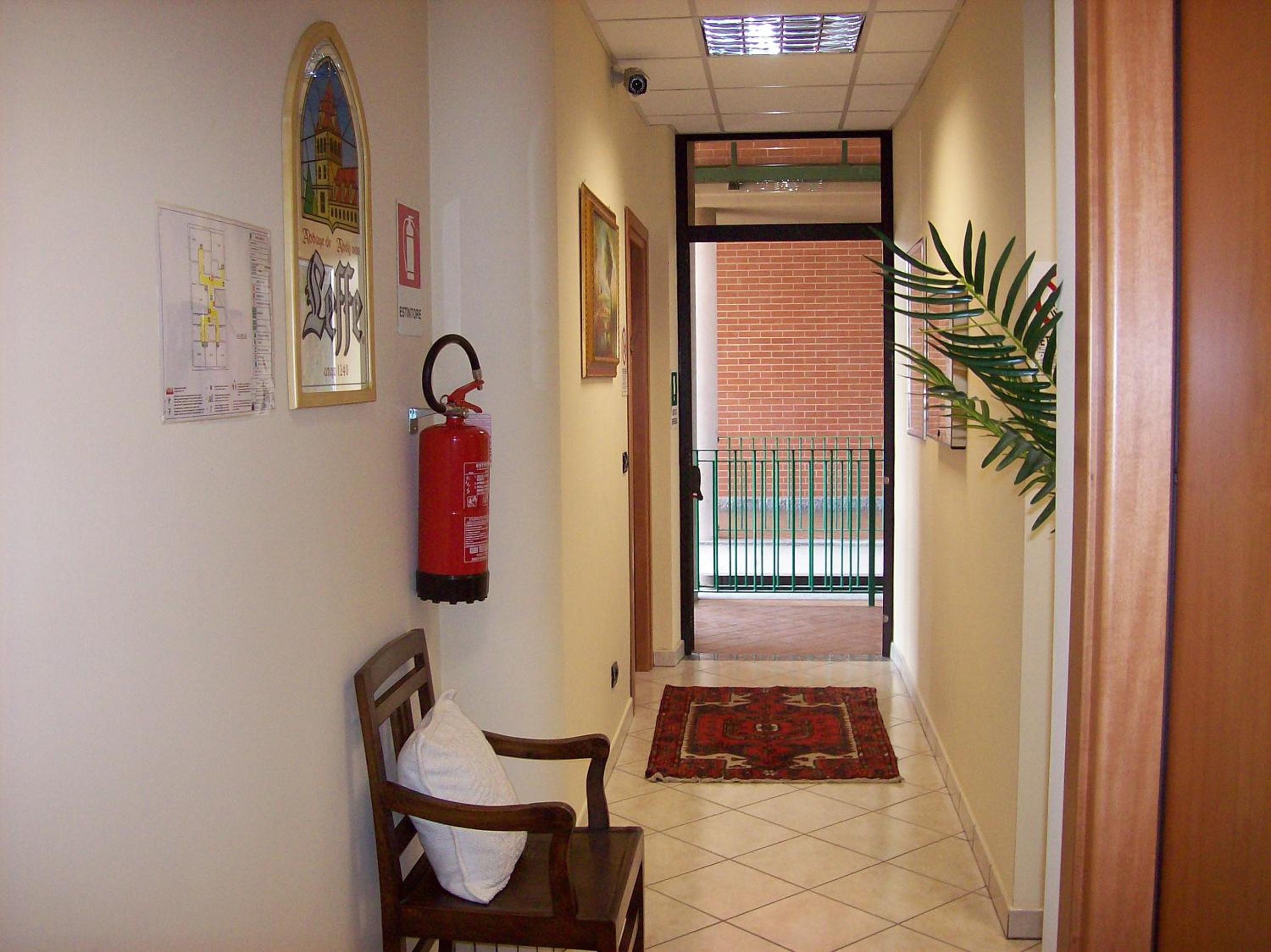 Standard Triple Room - Photo 3