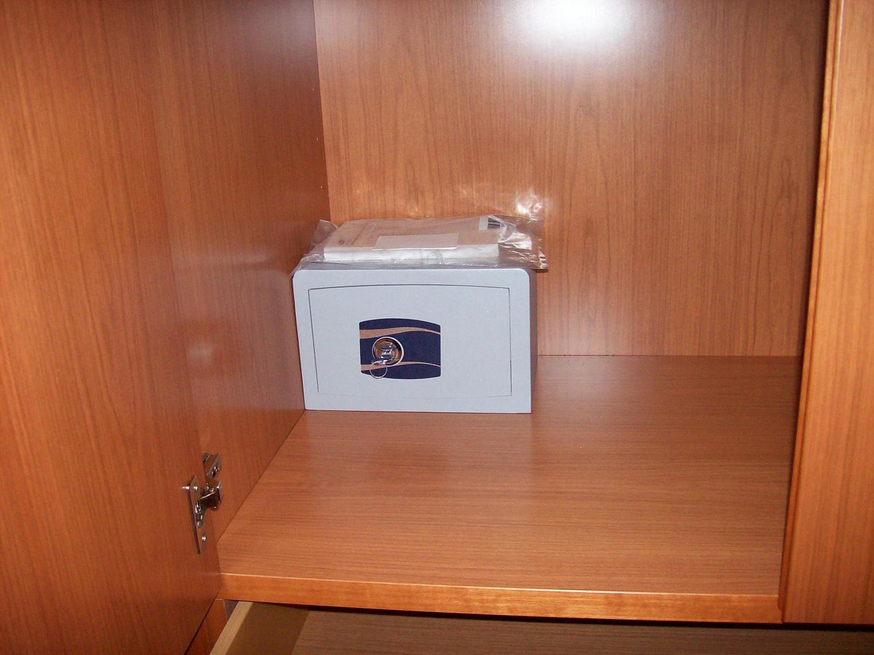 Standard Triple Room - Photo 9