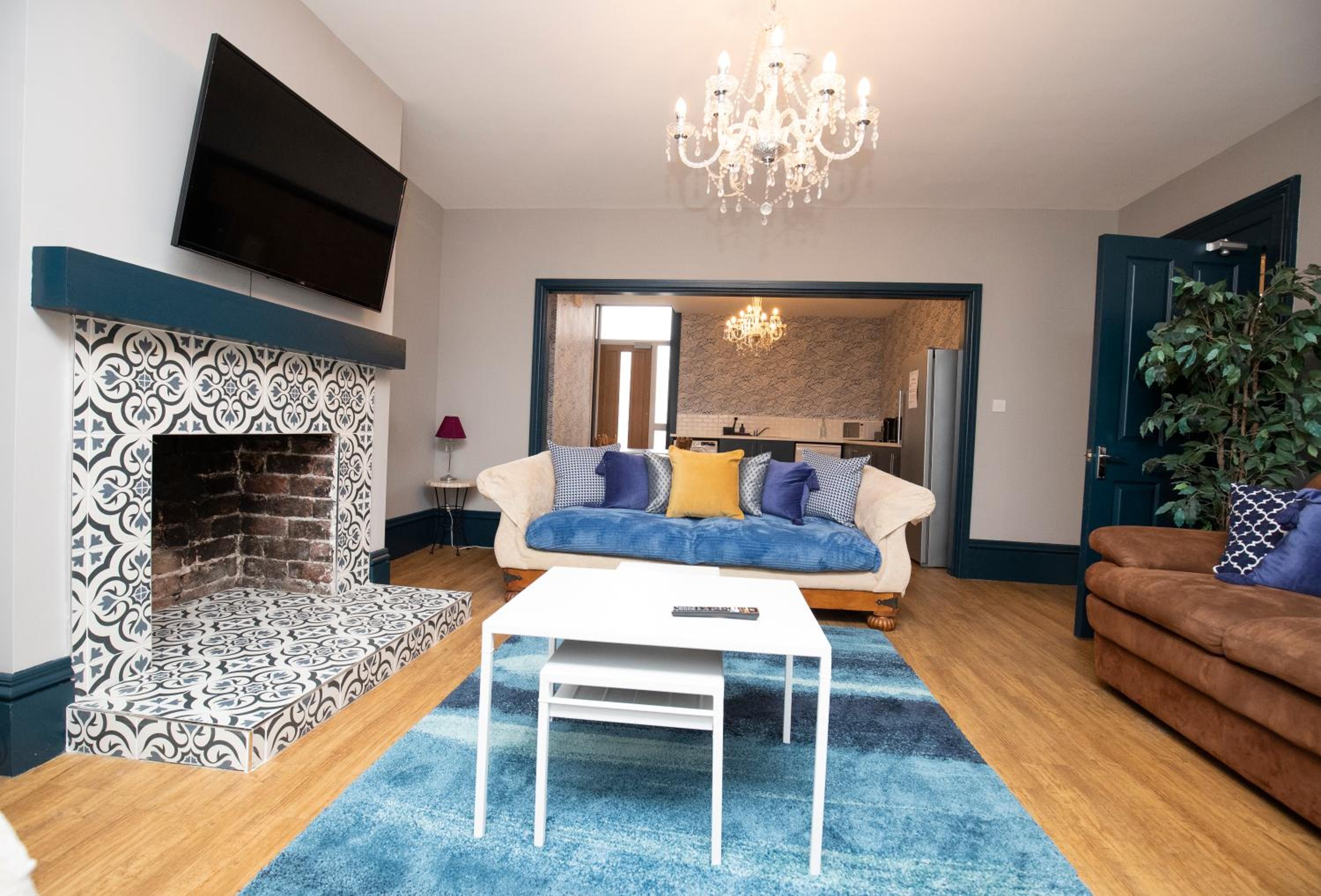 Standard Double Room with One Double Bed and 2 Adults Occupancy (Non Smoking) photo 1