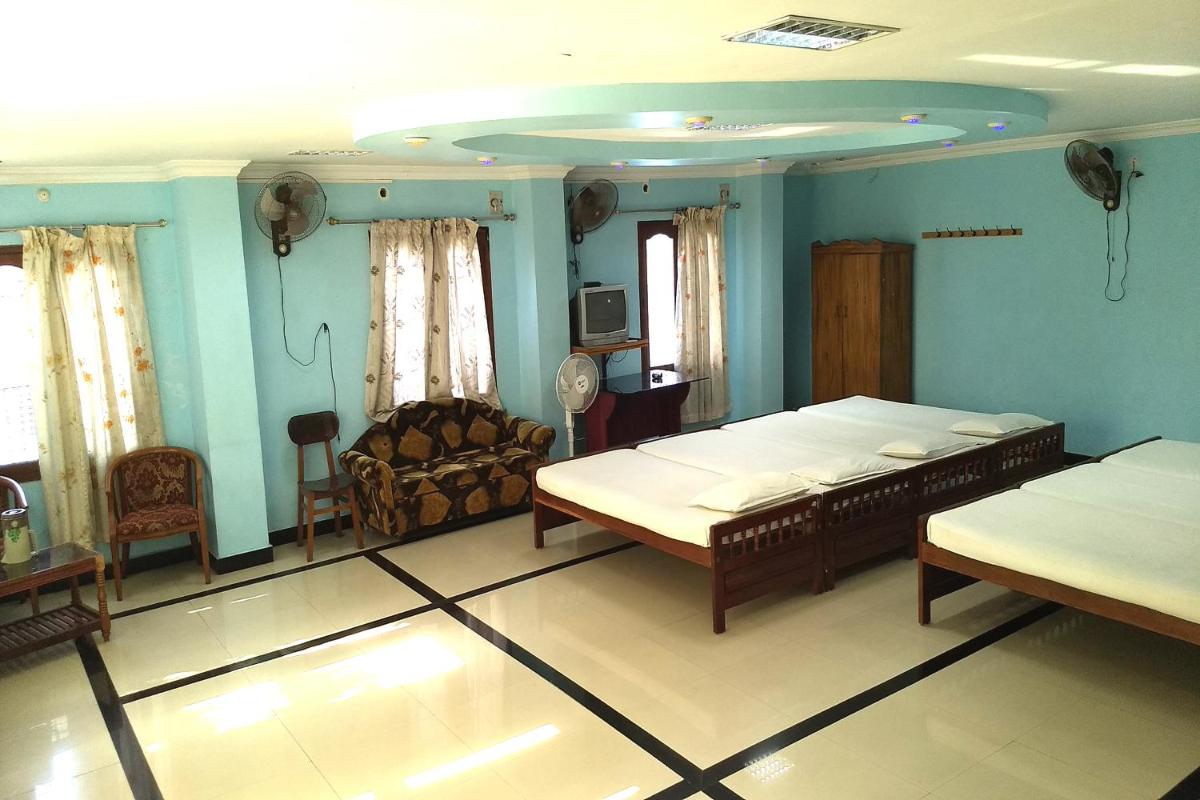Mixed Dormitory Room photo 2