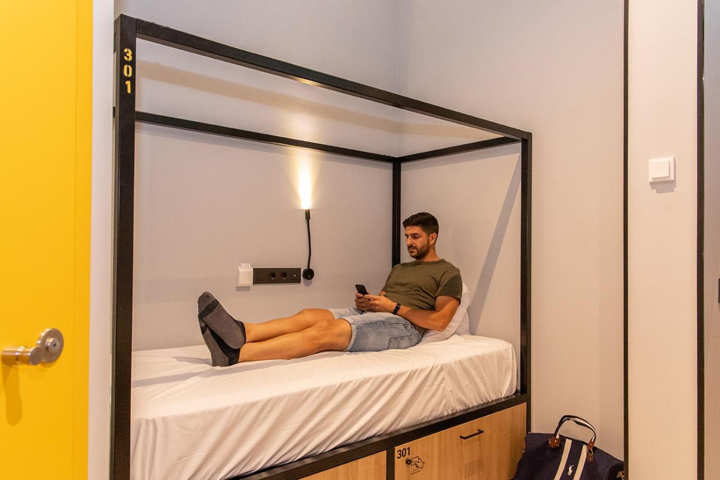 Quadruple Room with Private Bathroom photo 3