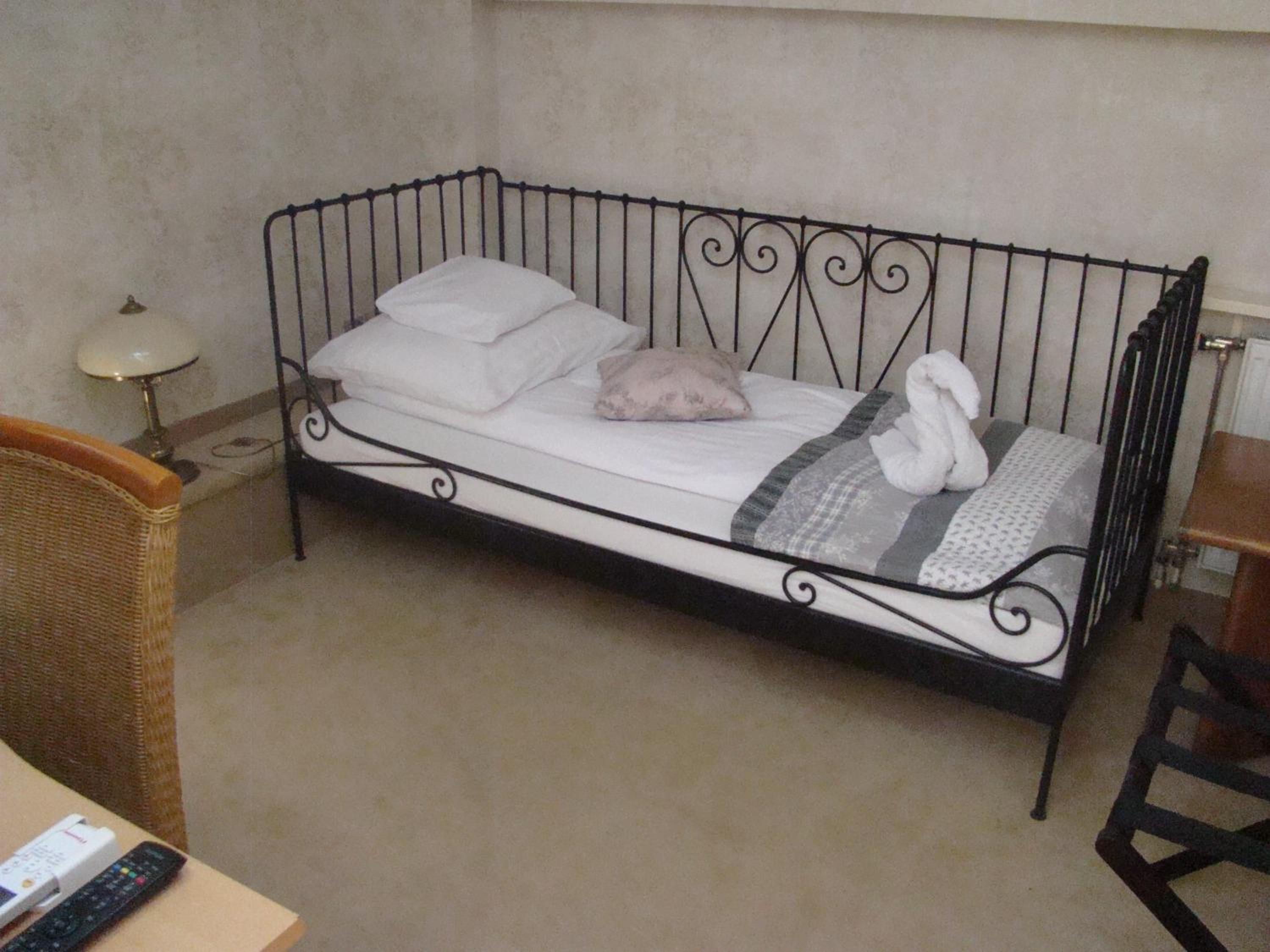 Single Room with Private External Bathroom photo 2