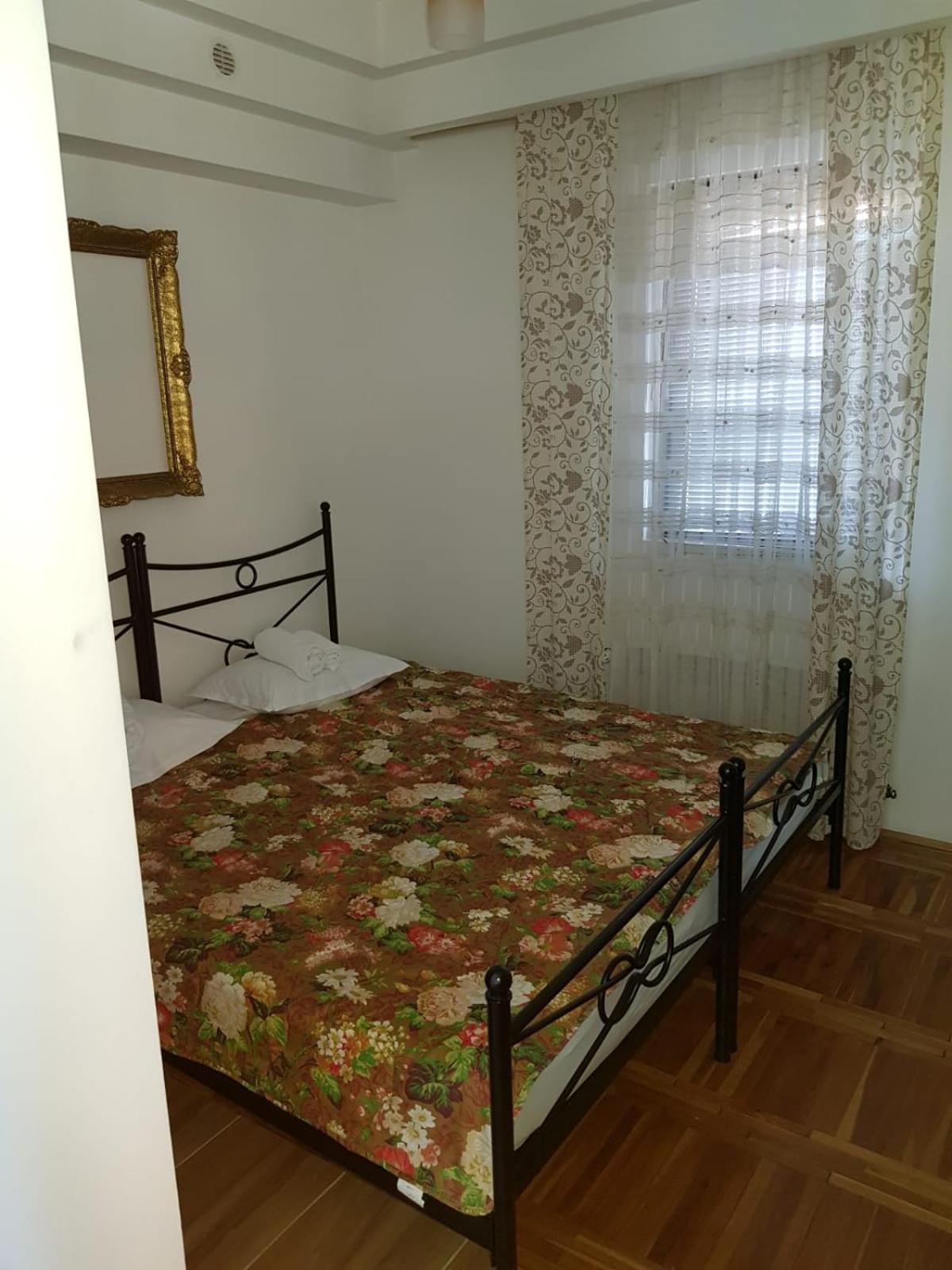 Budget Double Room photo 3