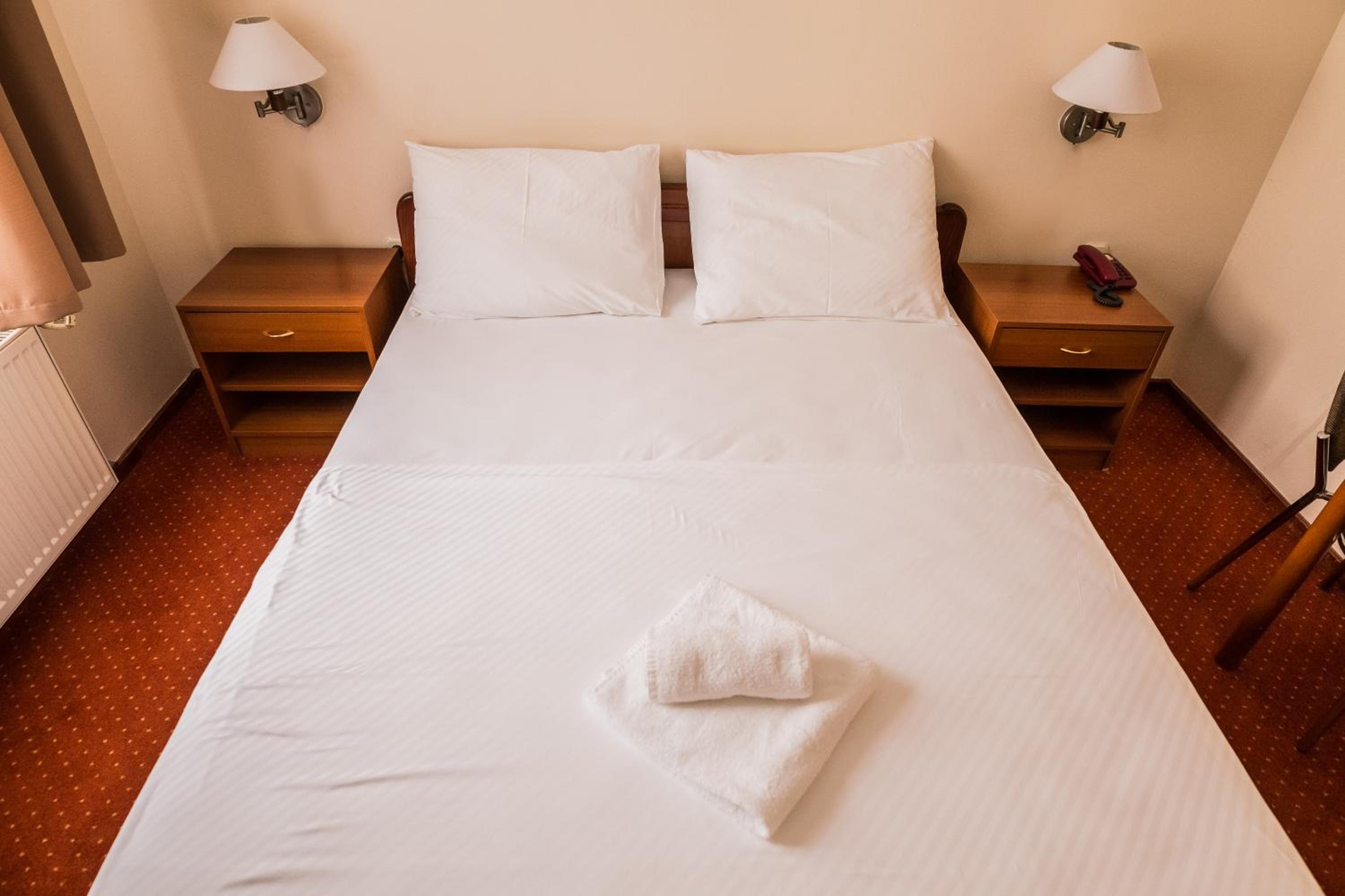 Double Room - Photo 1