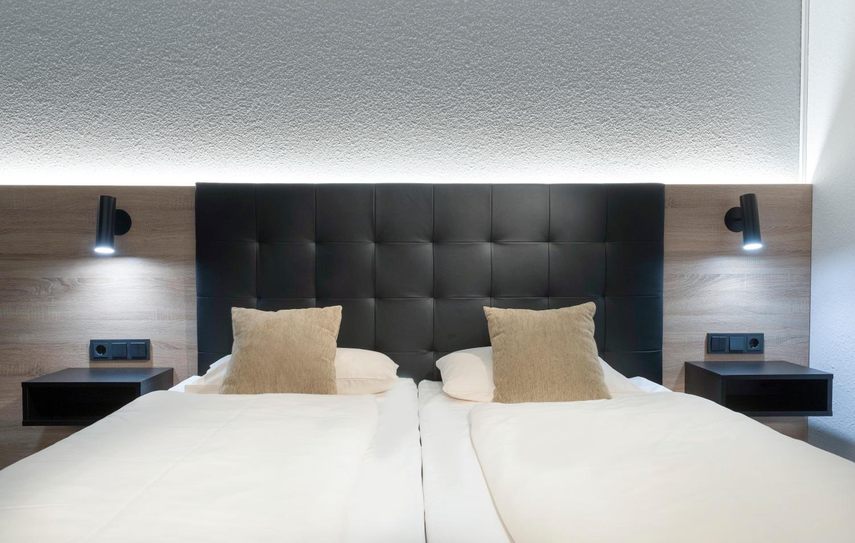 Double Room - Photo 17