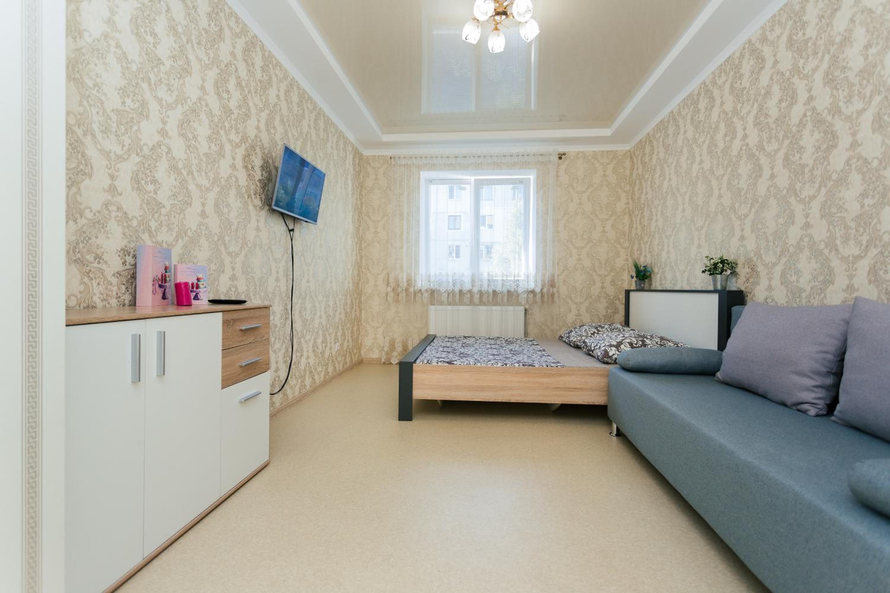 One-Bedroom Apartment photo 1