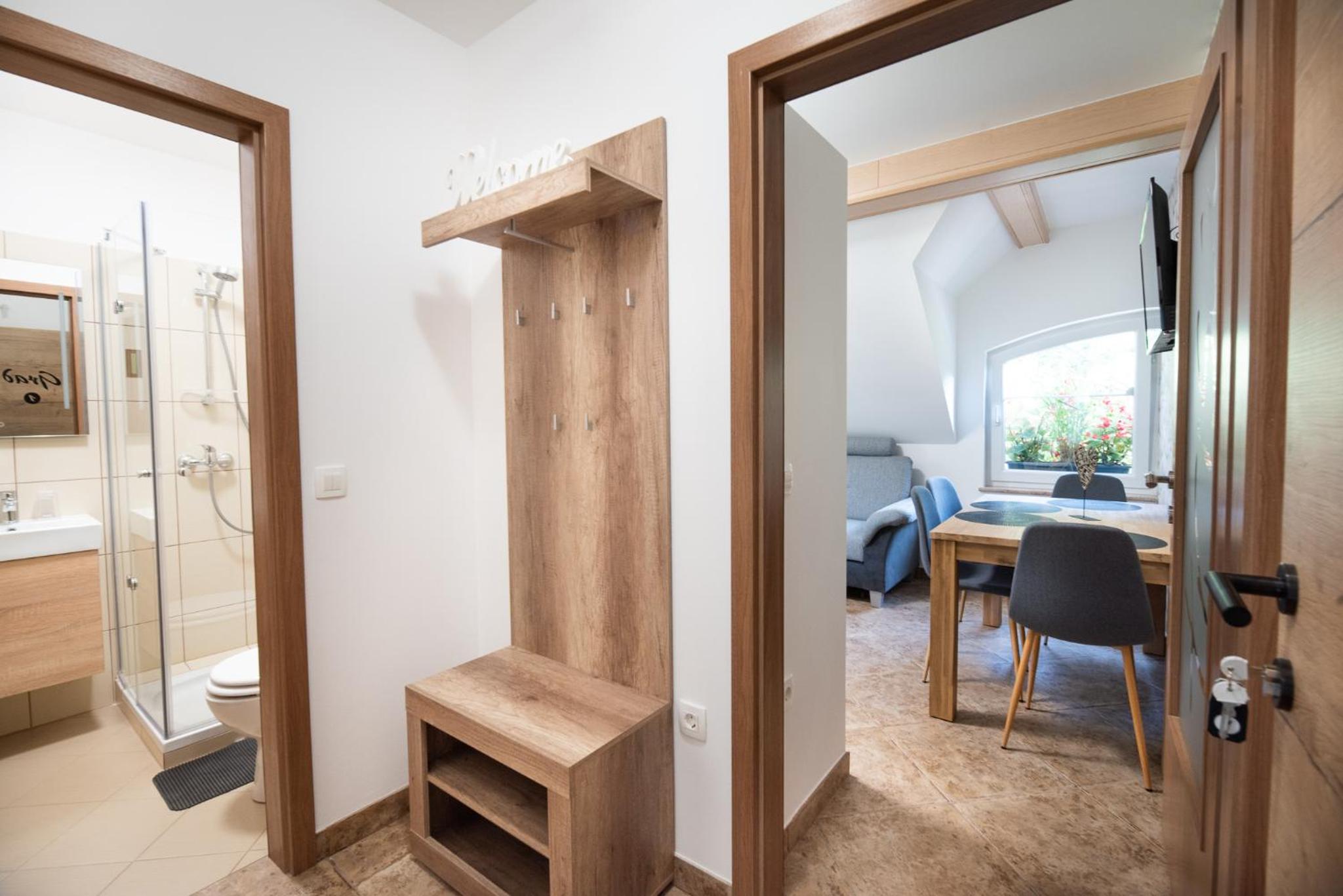 Apartment with Mountain View - Photo 7