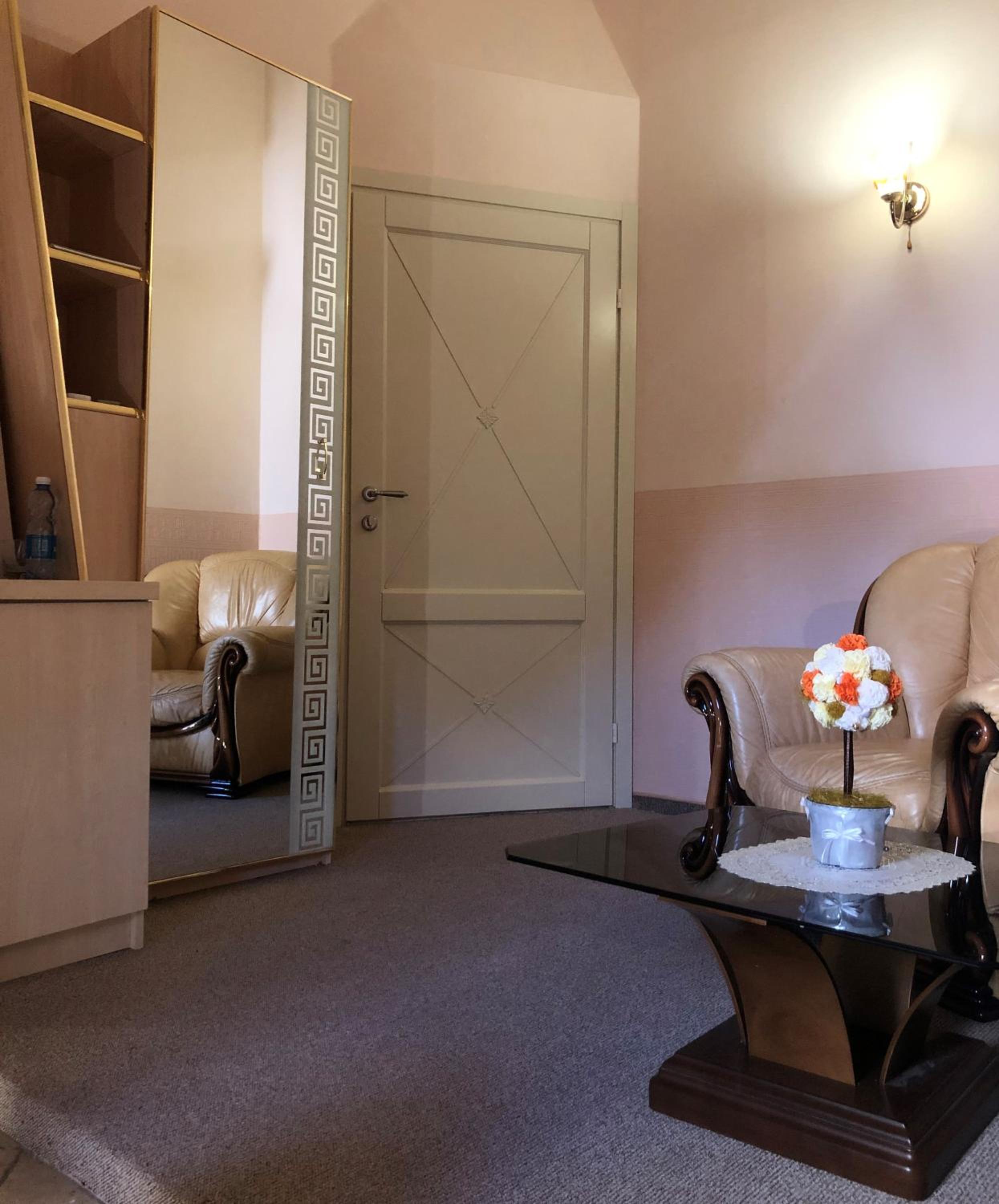 Budget Double Room photo 2