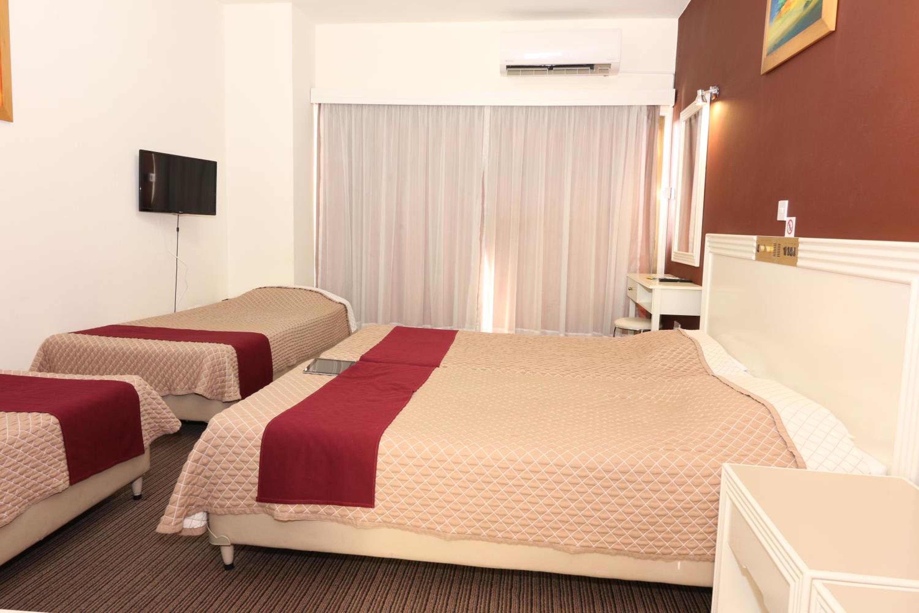 Triple Room With Balcony
